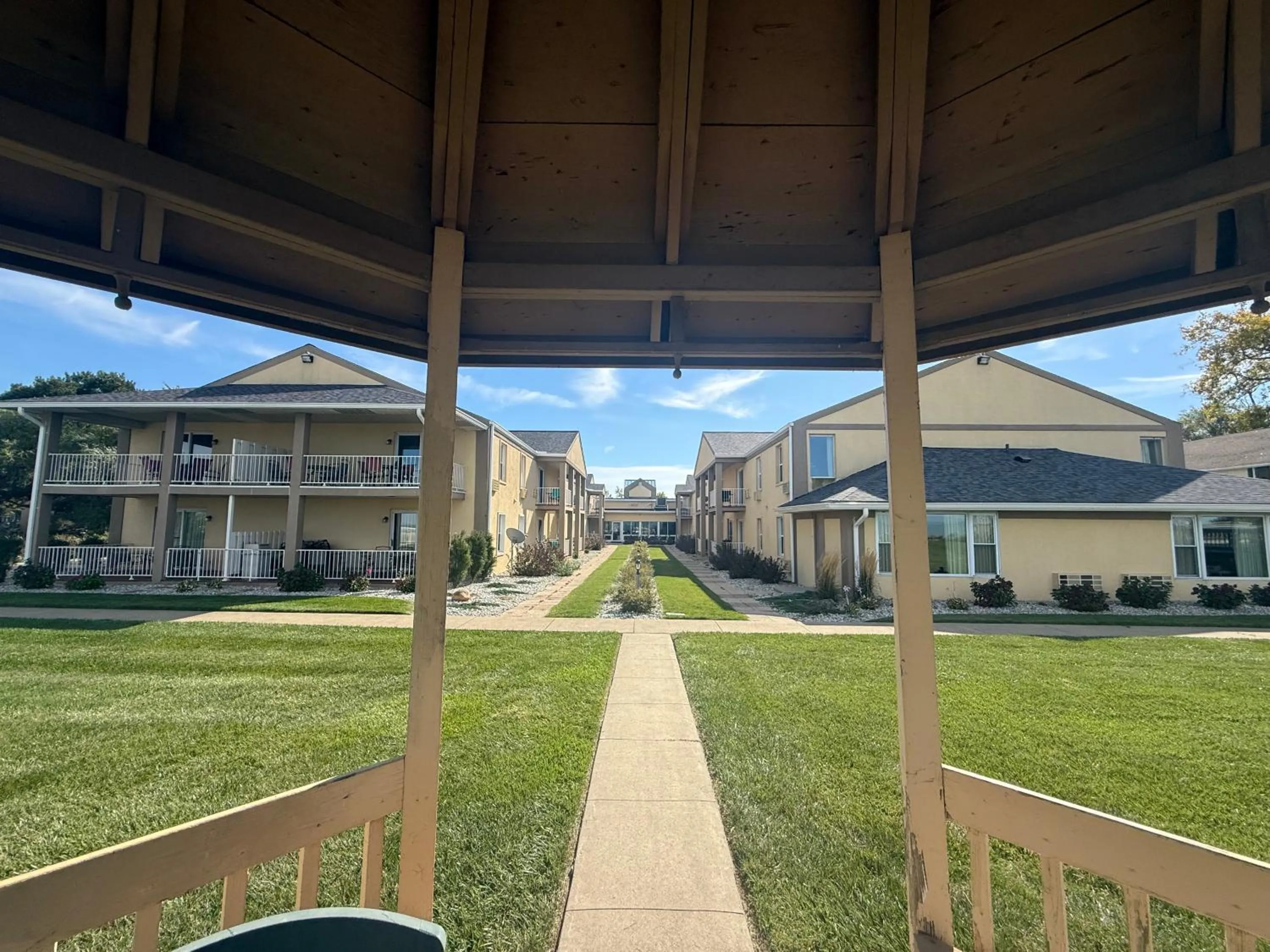 Clinton Inn & Suites