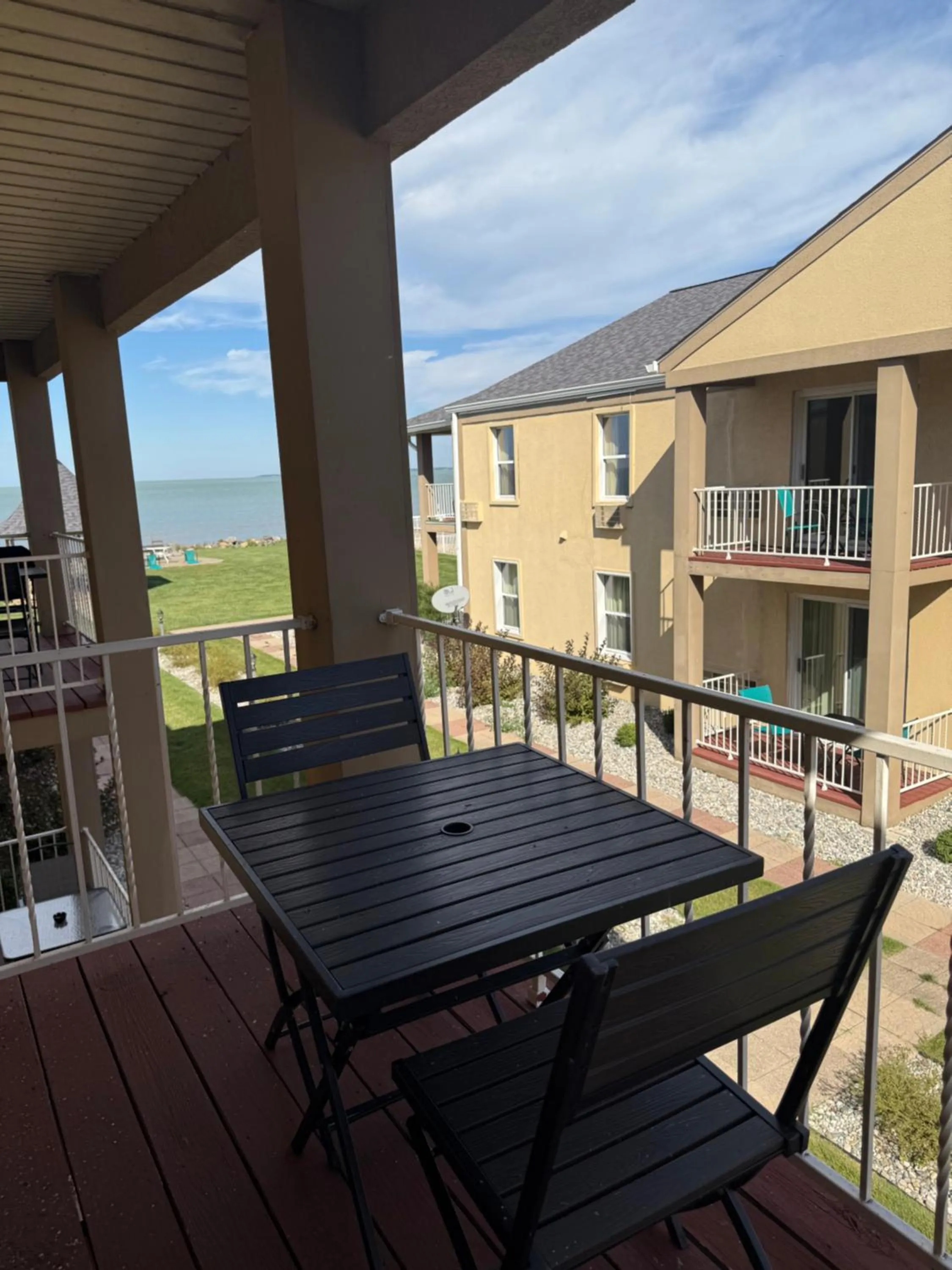 Clinton Inn & Suites