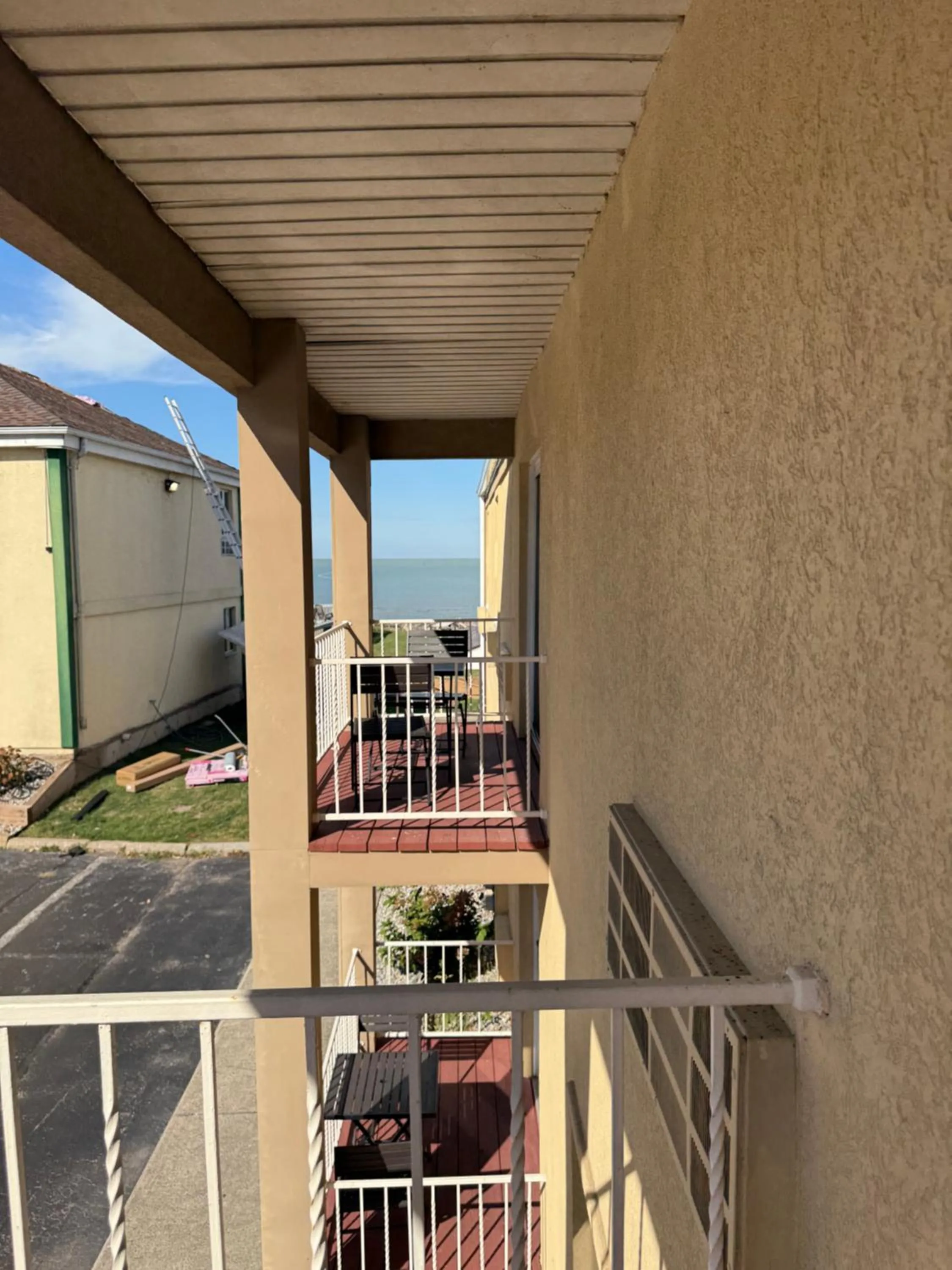 Clinton Inn & Suites