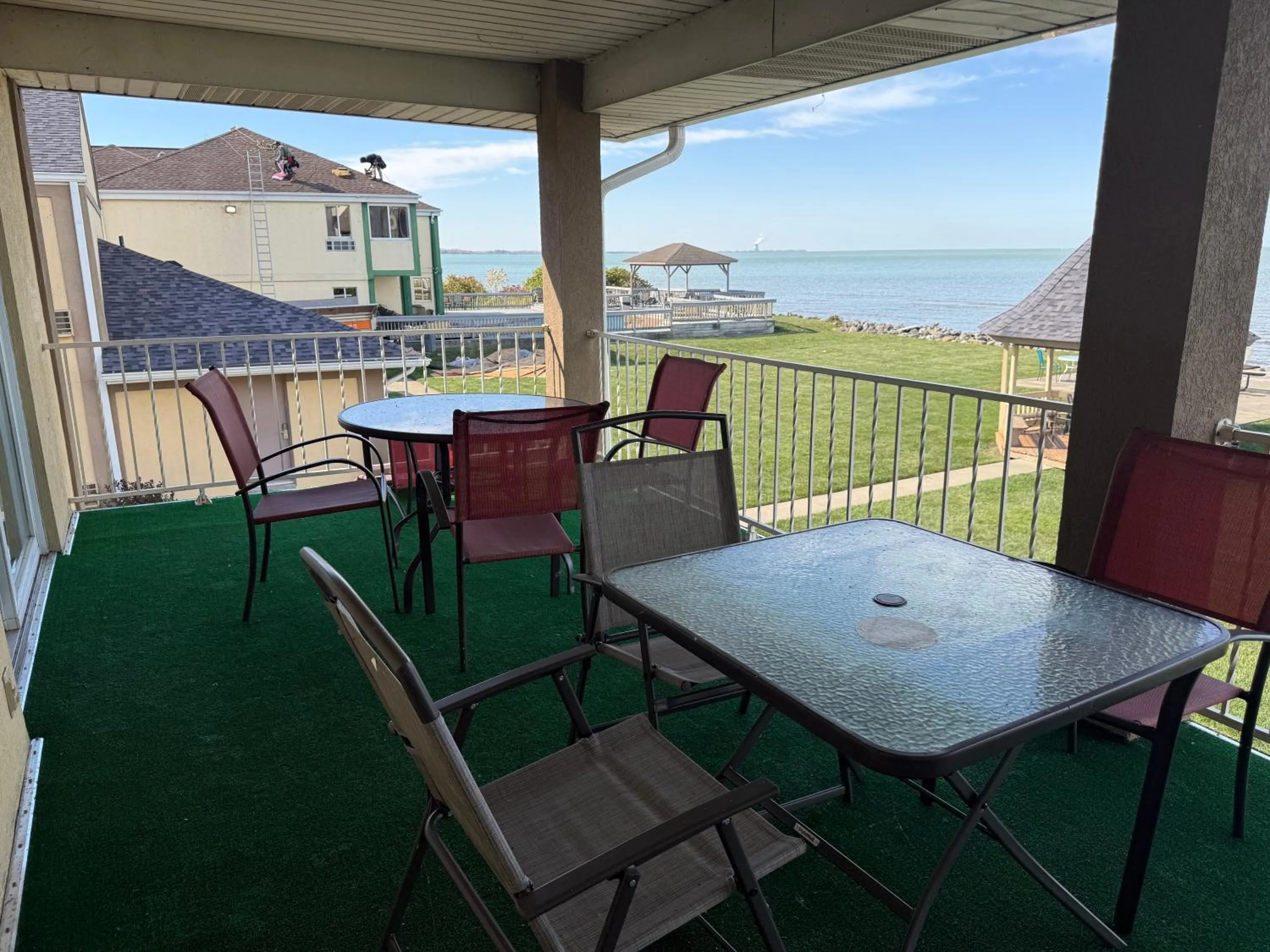 Clinton Inn & Suites