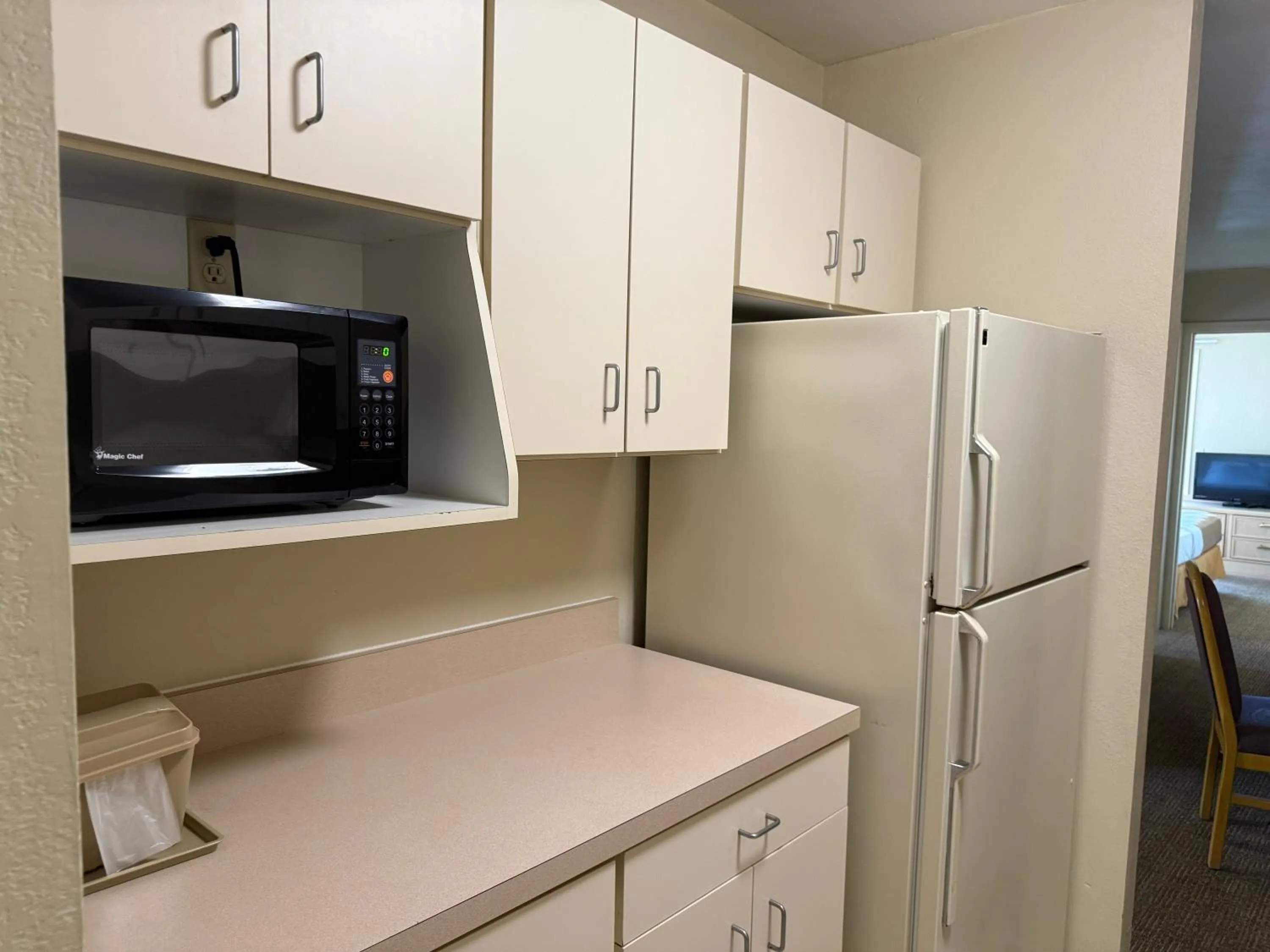 Clinton Inn & Suites