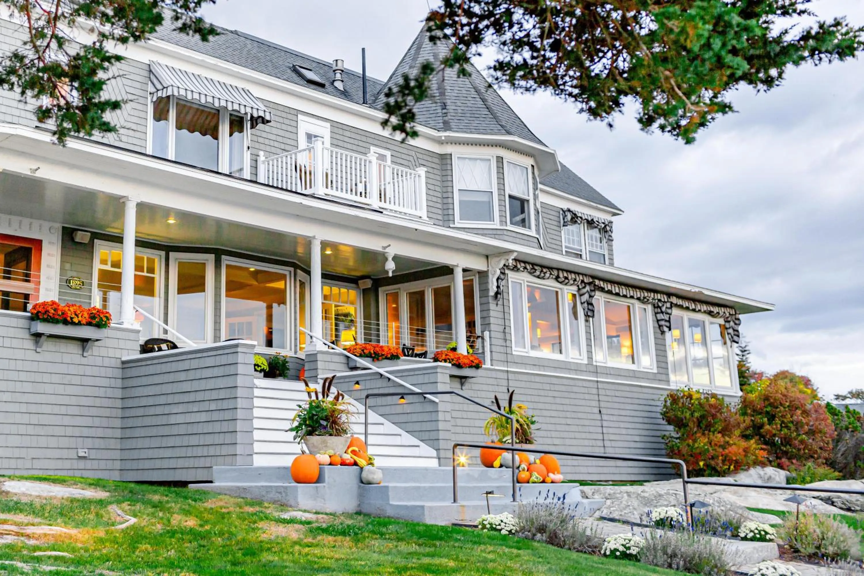 Property building in Cape Arundel Inn and Resort