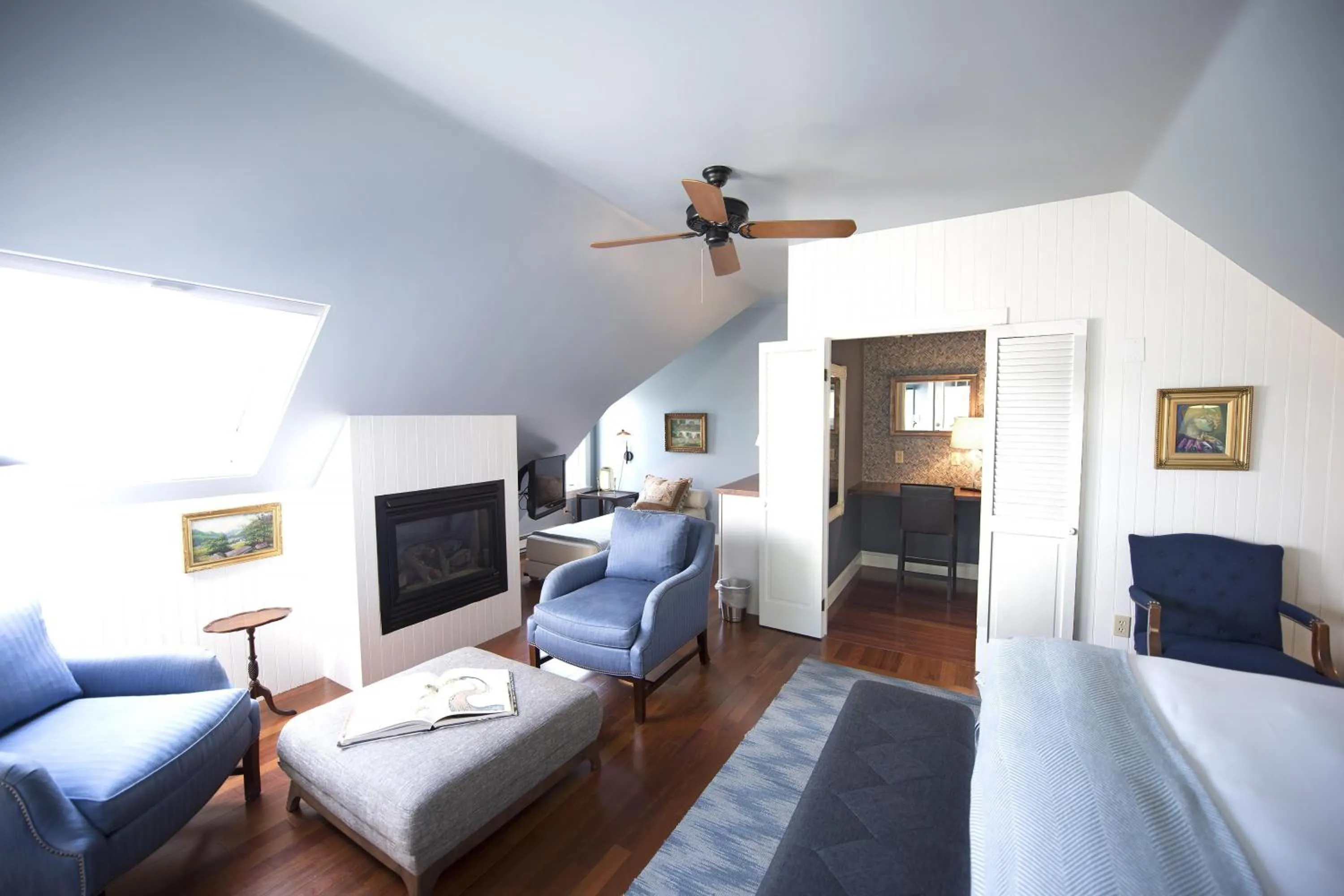 Photo of the whole room in Cape Arundel Inn and Resort