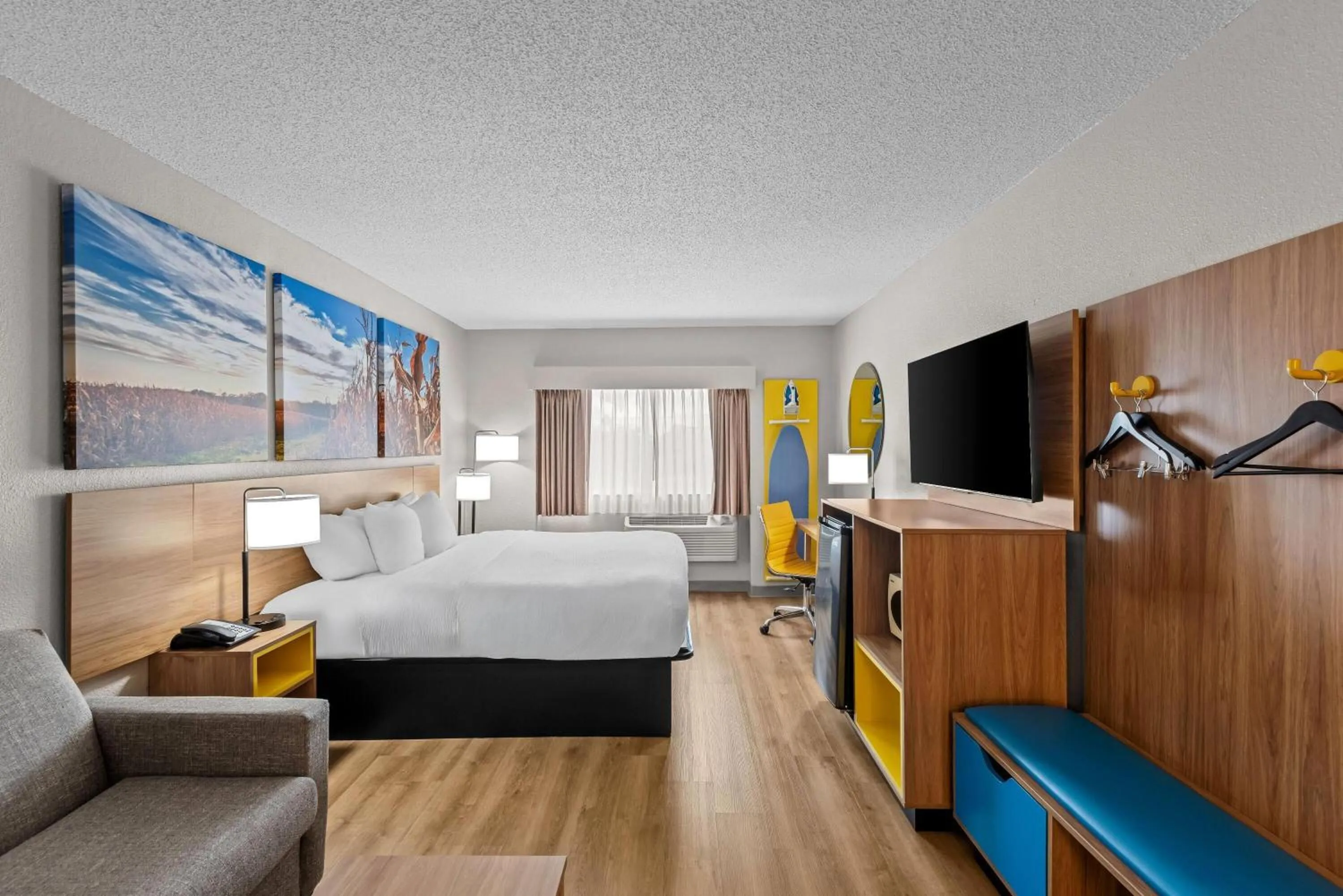 Bed in Days Inn by Wyndham Ames