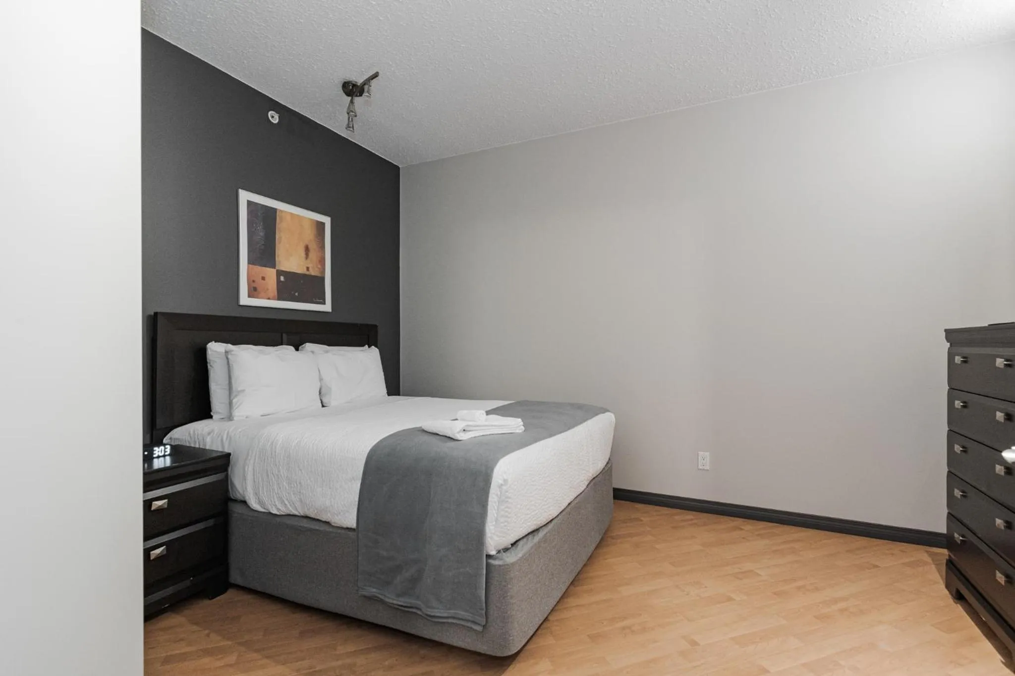 Bedroom, Bed in Premier Residence - Fort McMurray