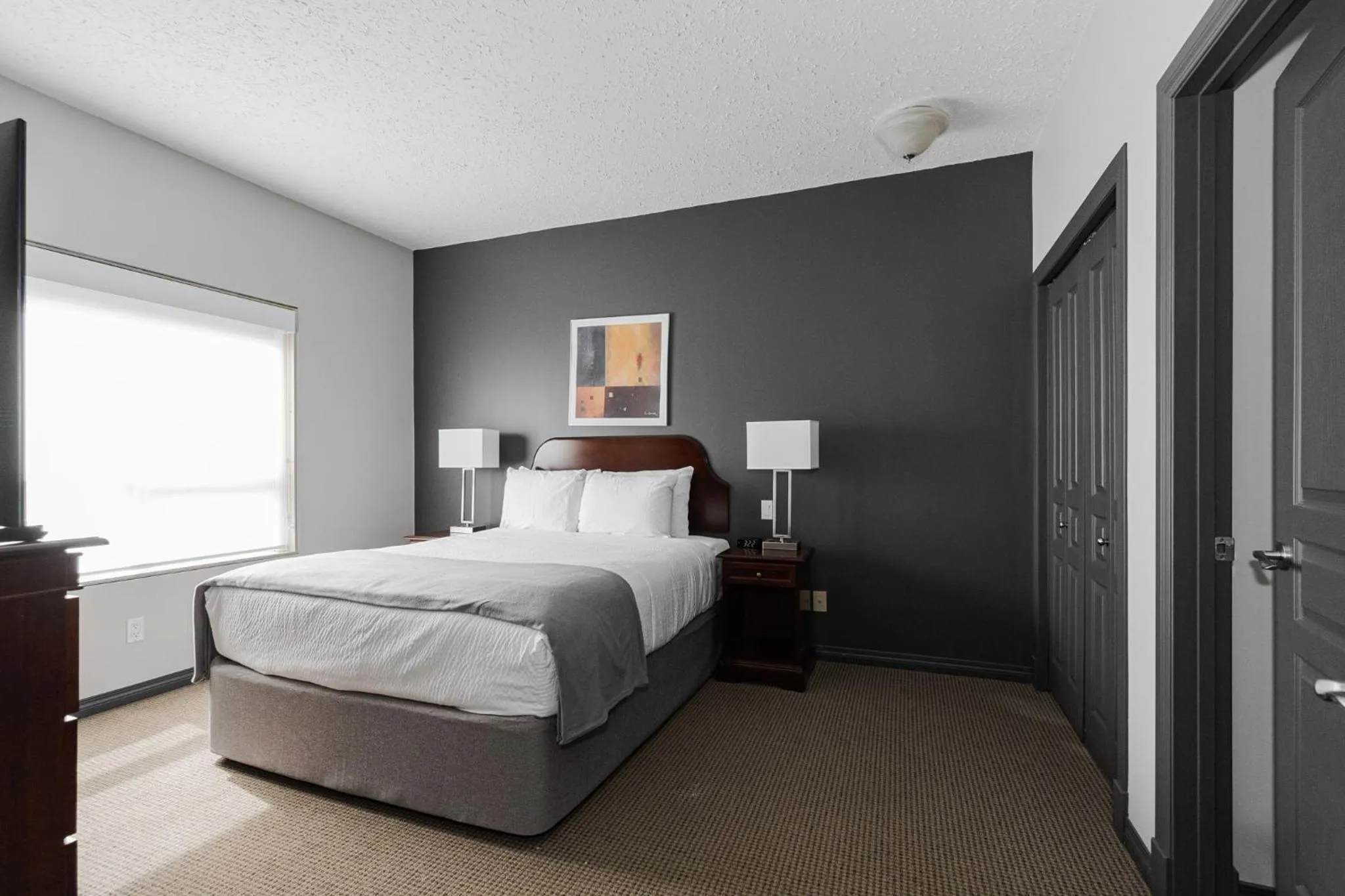 Bedroom, Bed in Premier Residence - Fort McMurray