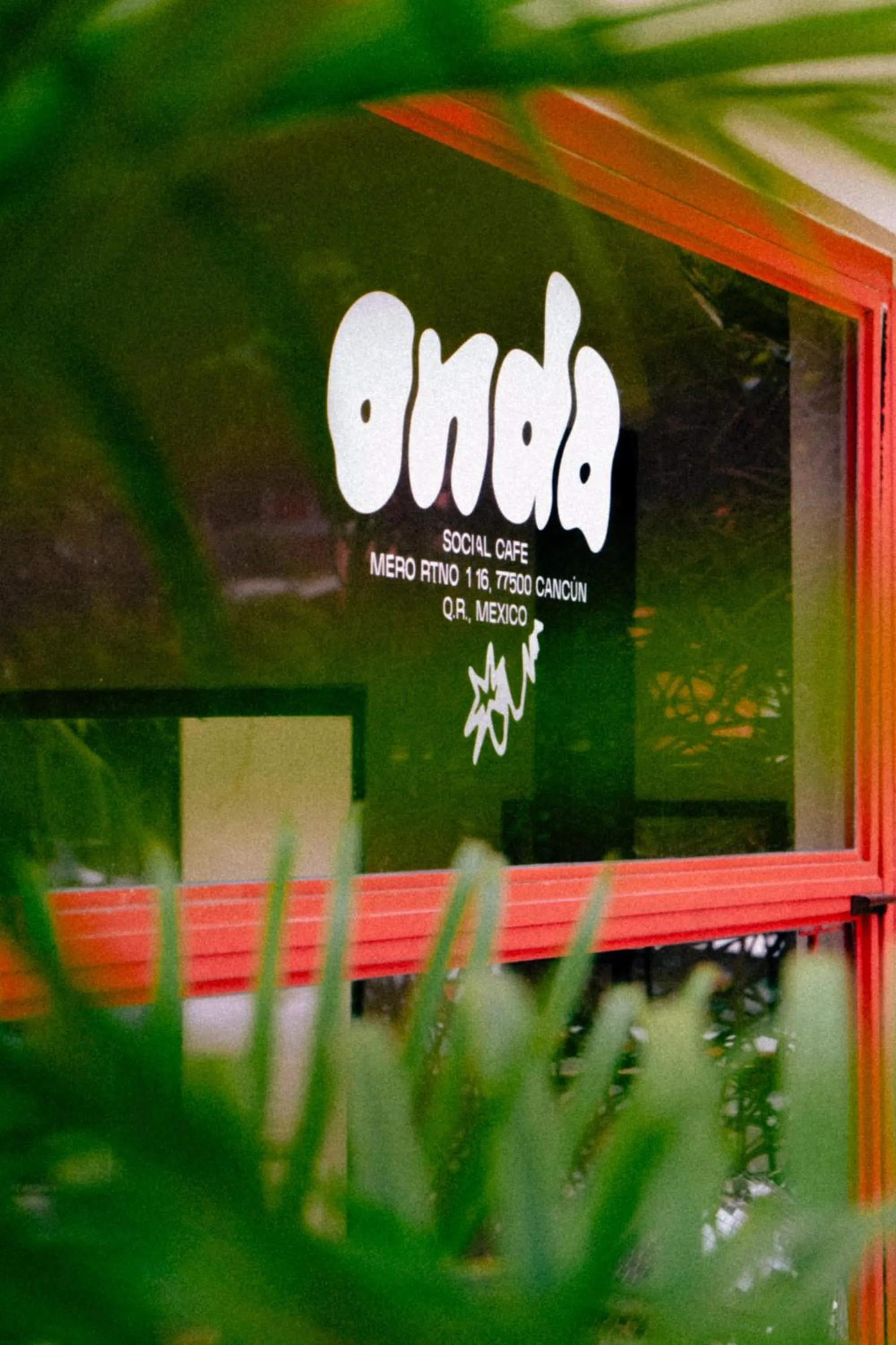 Restaurant/places to eat in Mezcal Hotel