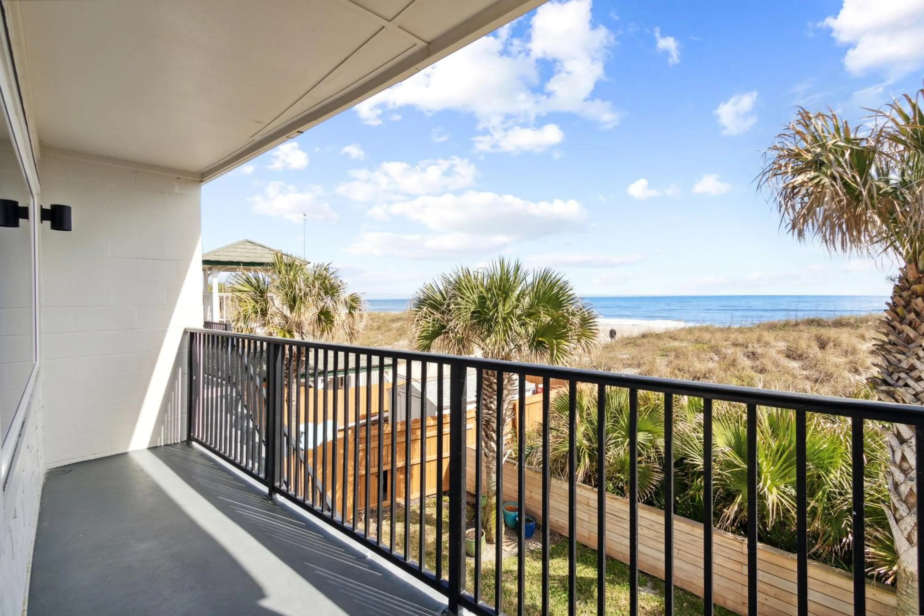 Natural landscape in Seahorse Oceanfront Inn