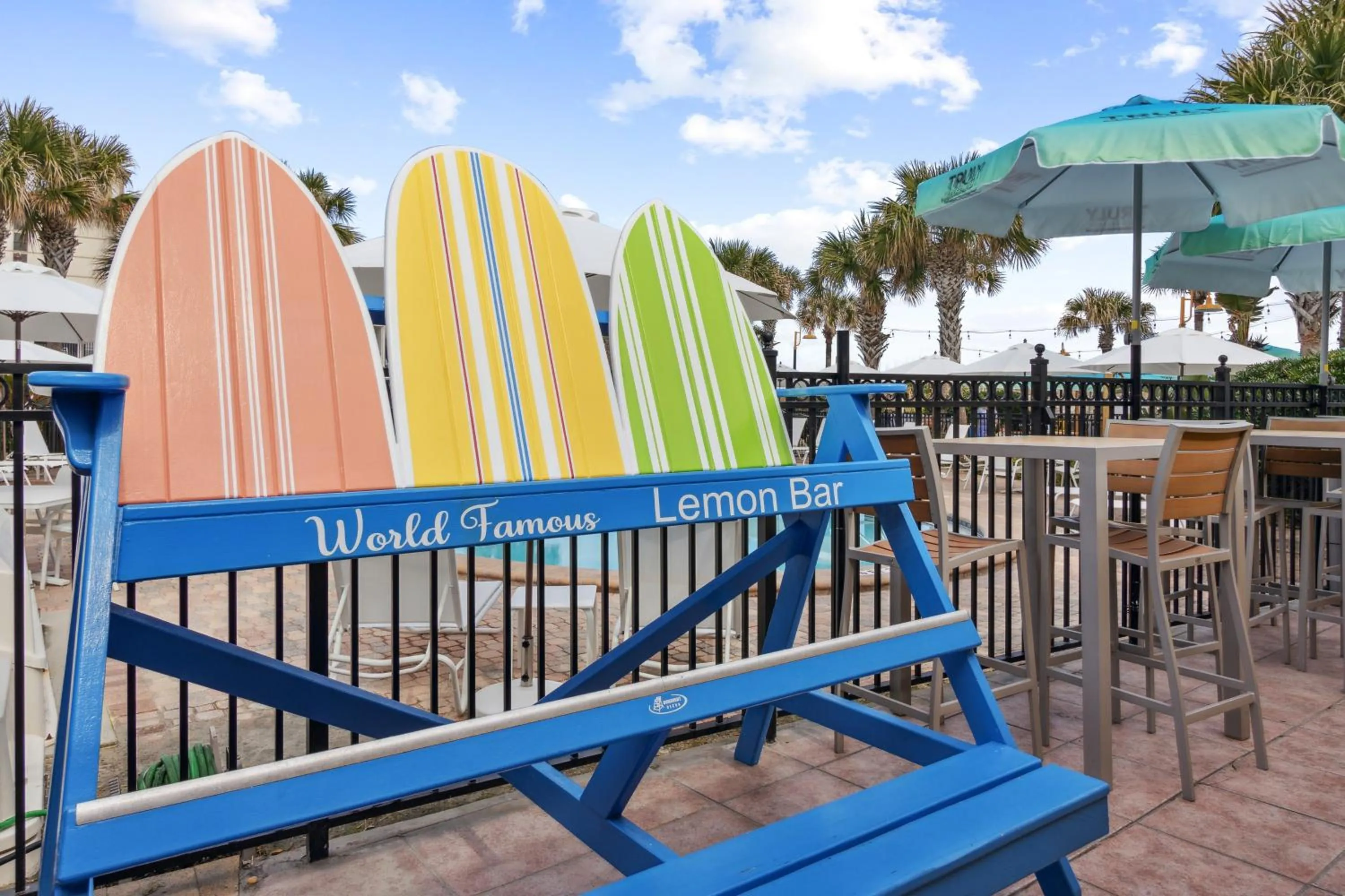 Lounge or bar in Seahorse Oceanfront Inn