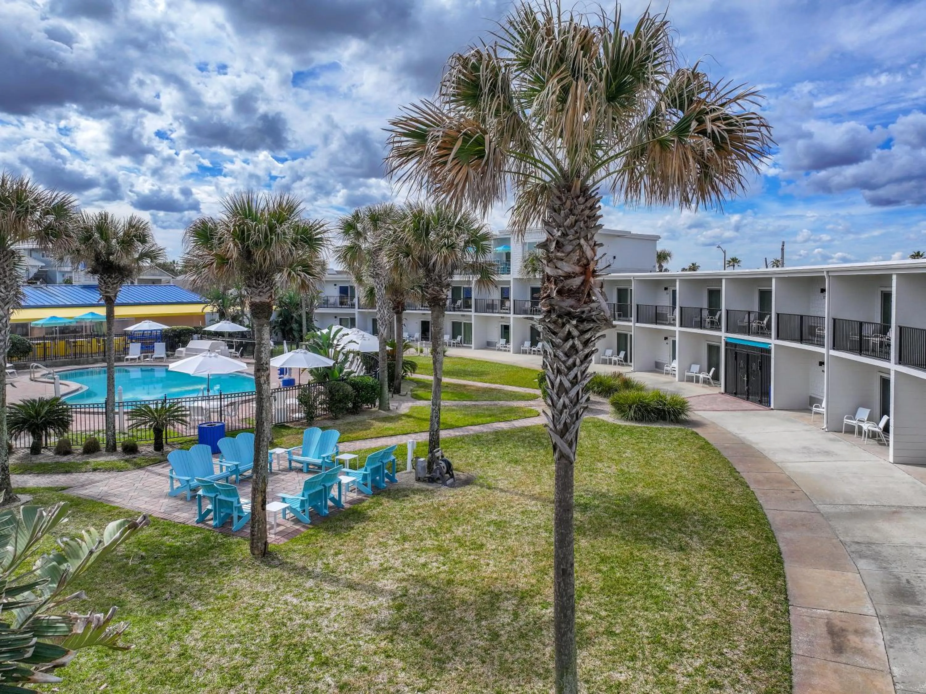 Property building in Seahorse Oceanfront Inn