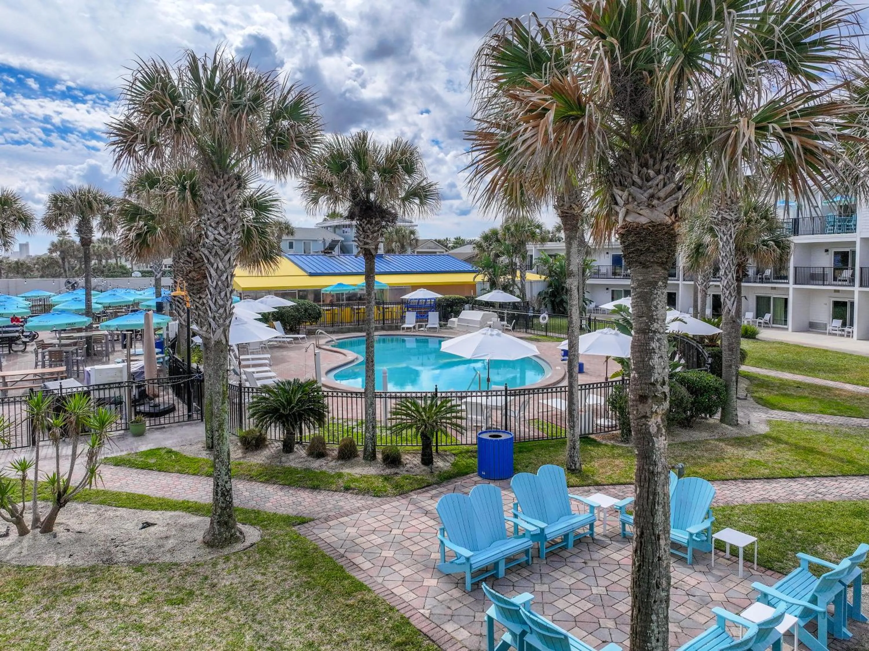 Property building in Seahorse Oceanfront Inn