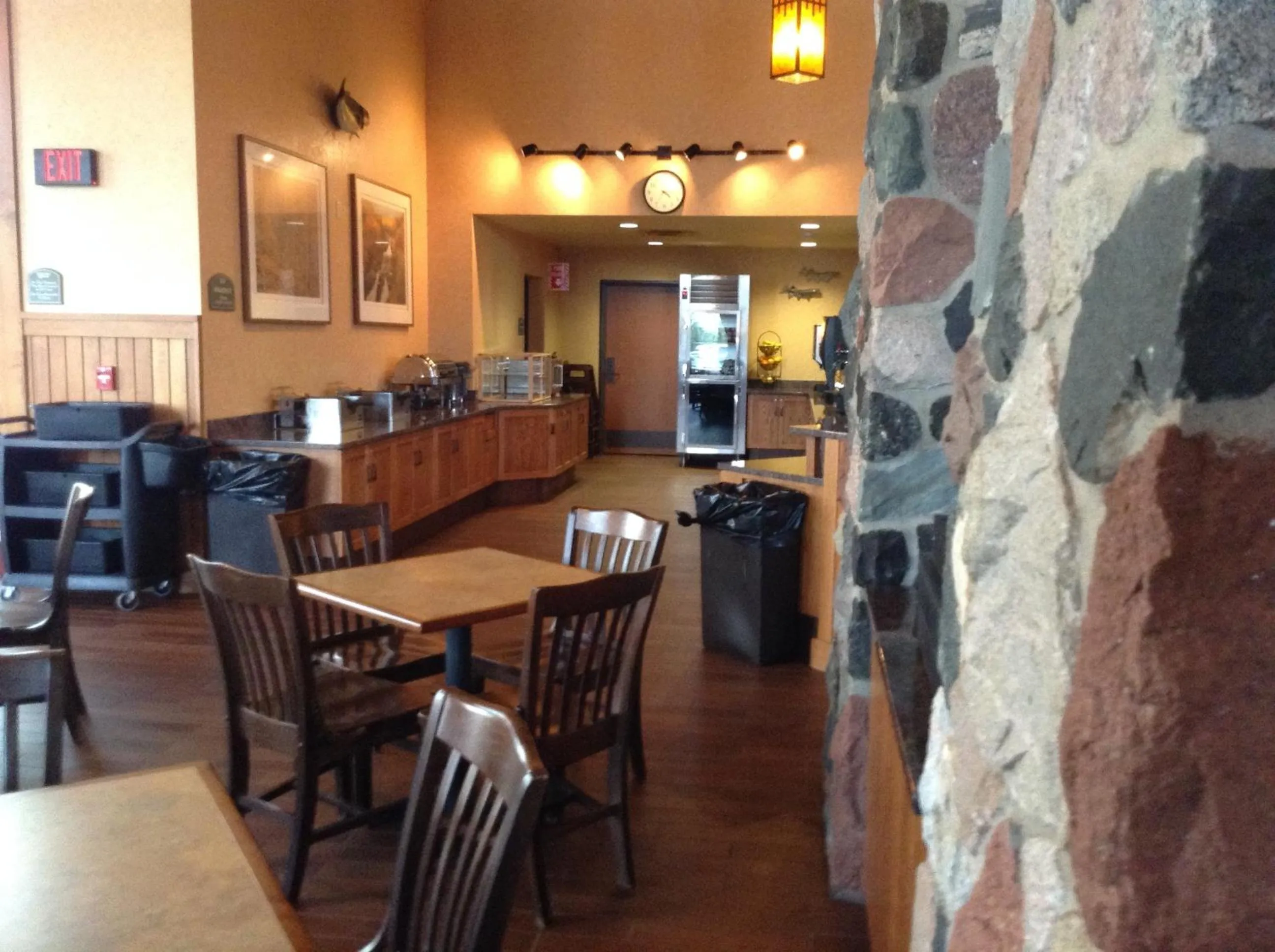Restaurant/places to eat in Canal Park Lodge