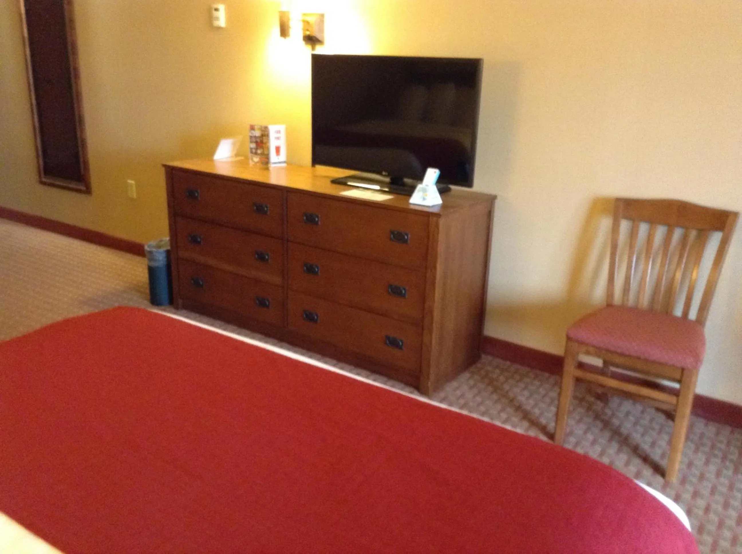 TV and multimedia, Bed in Canal Park Lodge