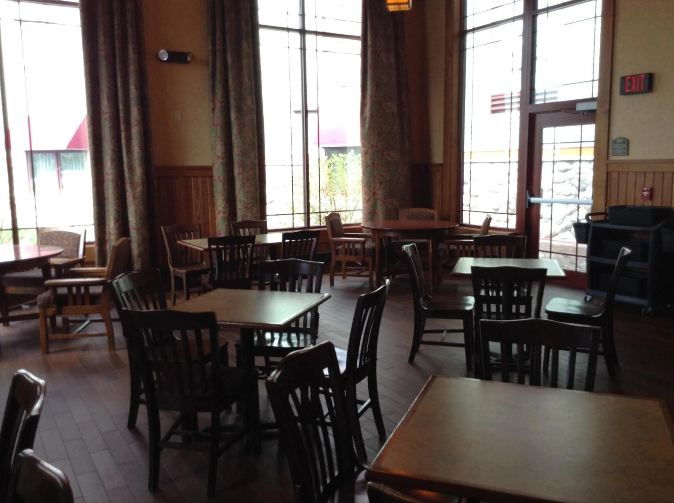 Restaurant/places to eat in Canal Park Lodge