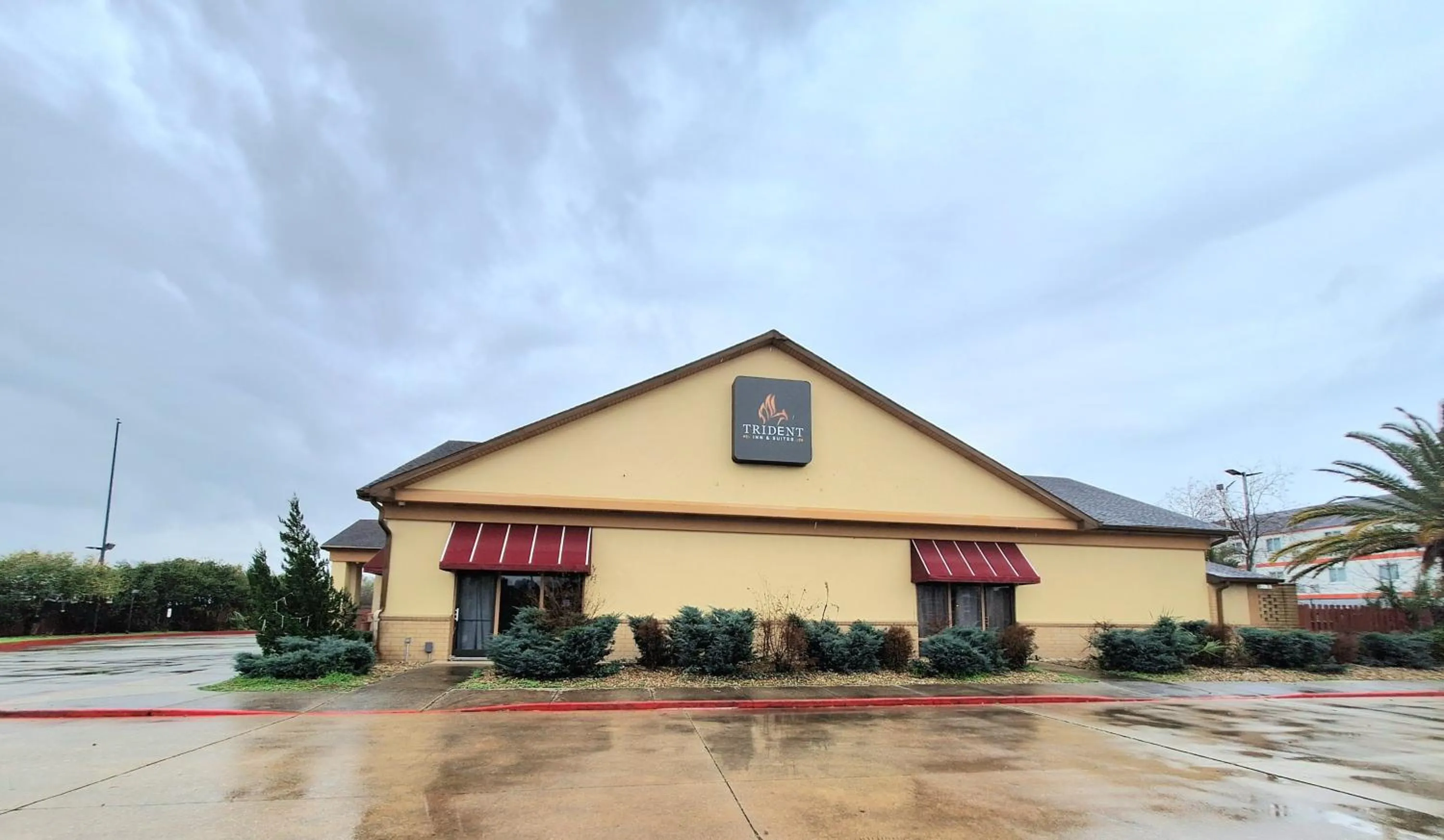 Property building in Trident Inn & Suites New Orleans