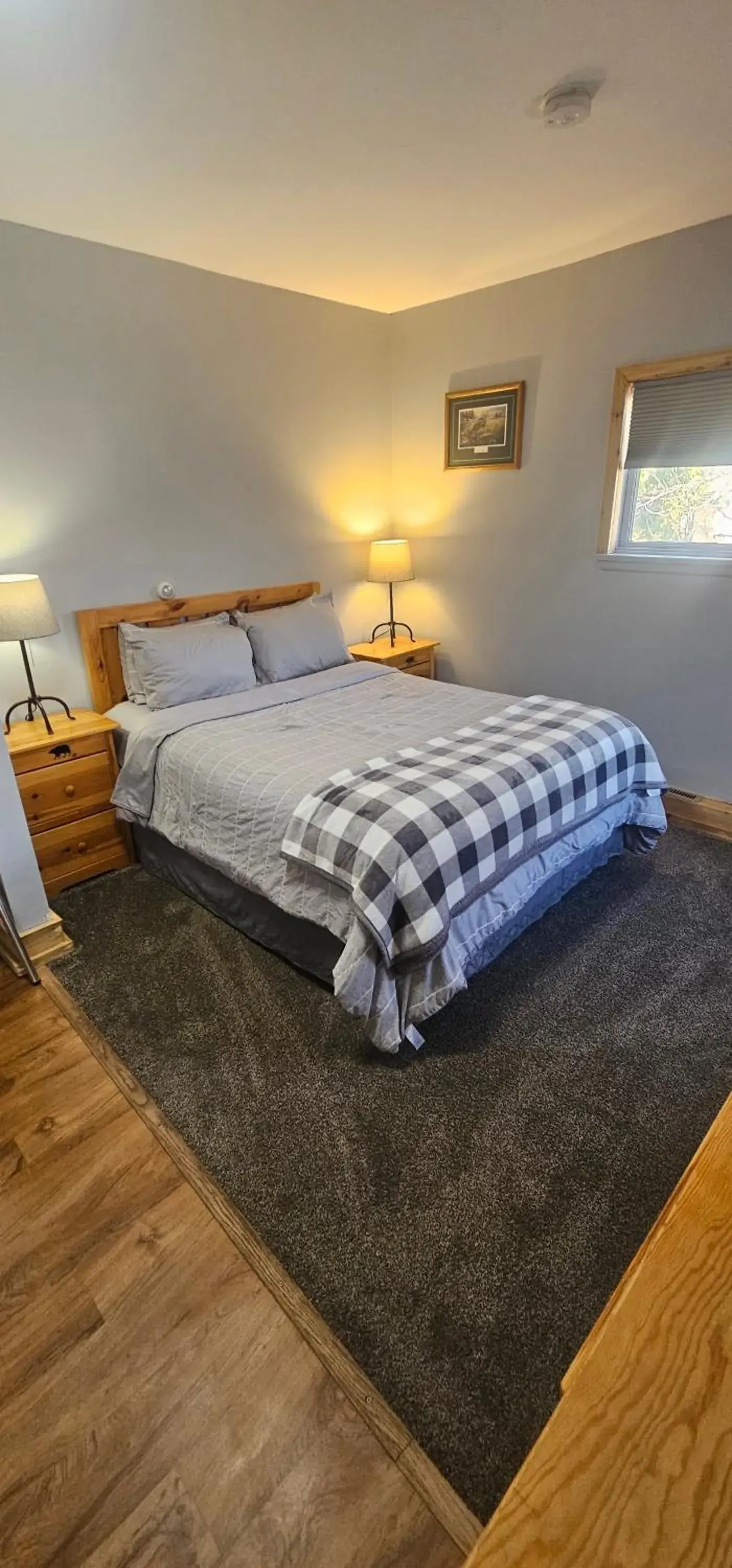 Queen Room in Willard Munger Inn Queen Room in Willard Munger Inn