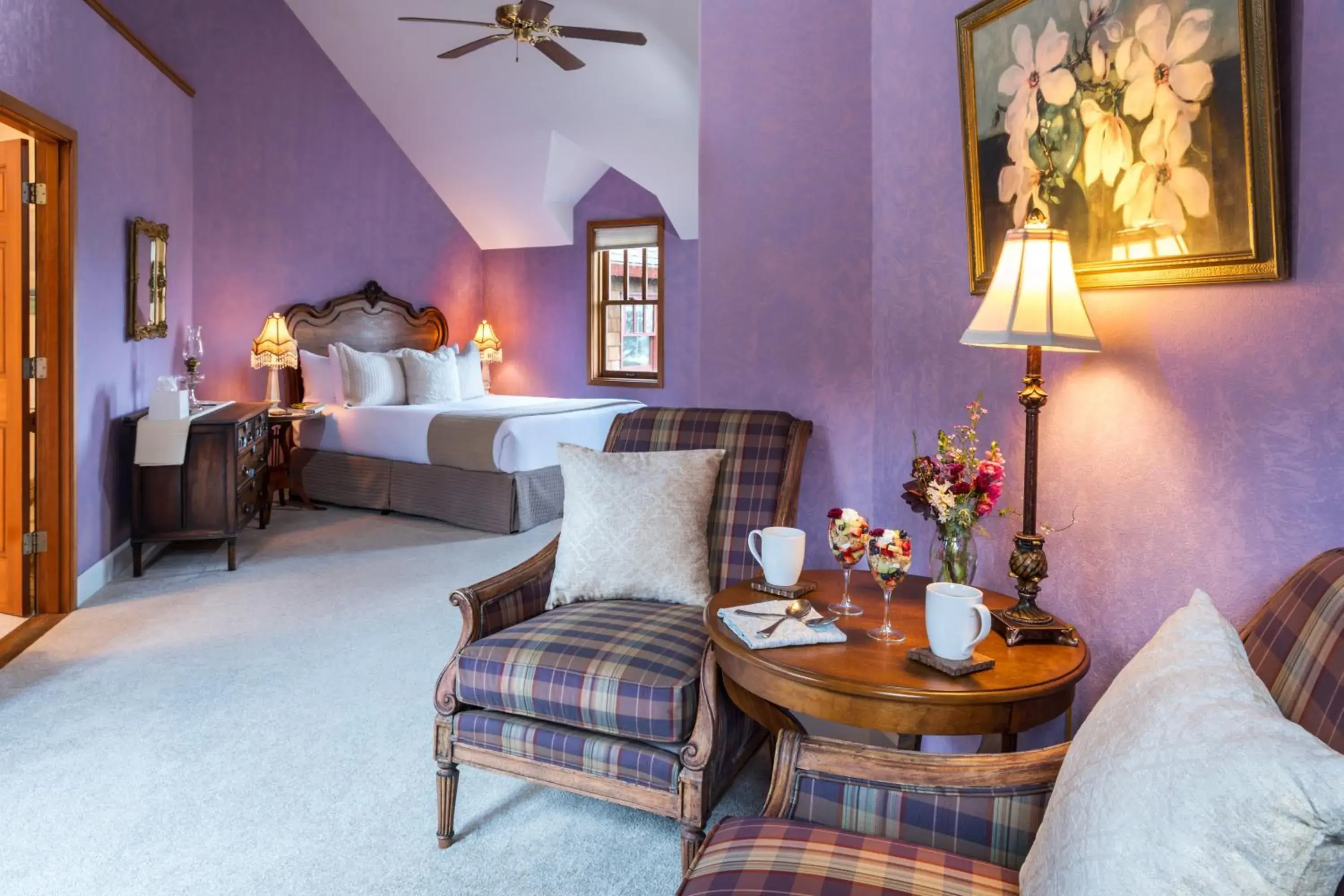 Queen Room with Garden View in Arch Cape Inn and Retreat Queen Room with Garden View in Arch Cape Inn and Retreat