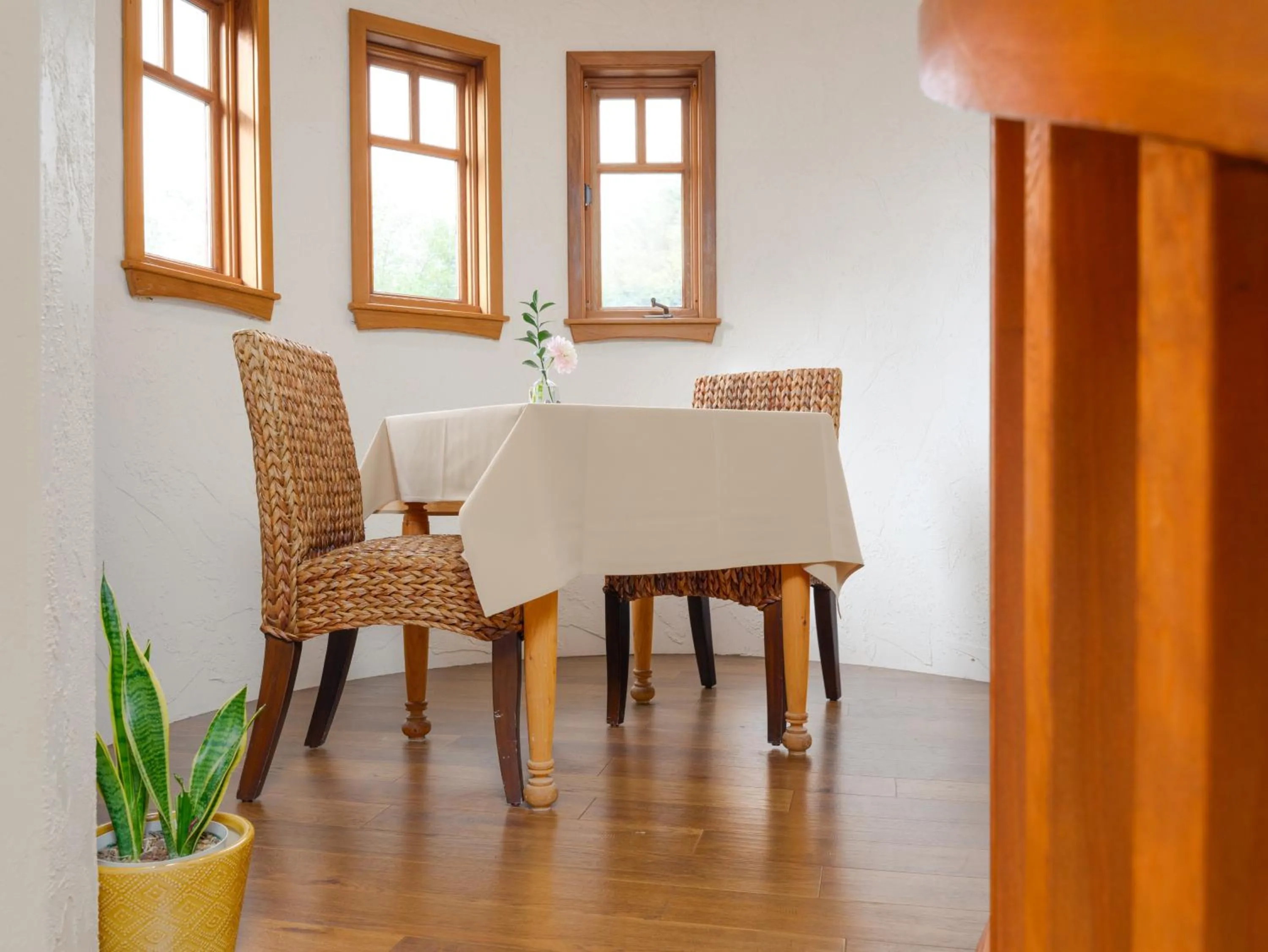 Dining area in Arch Cape Inn and Retreat