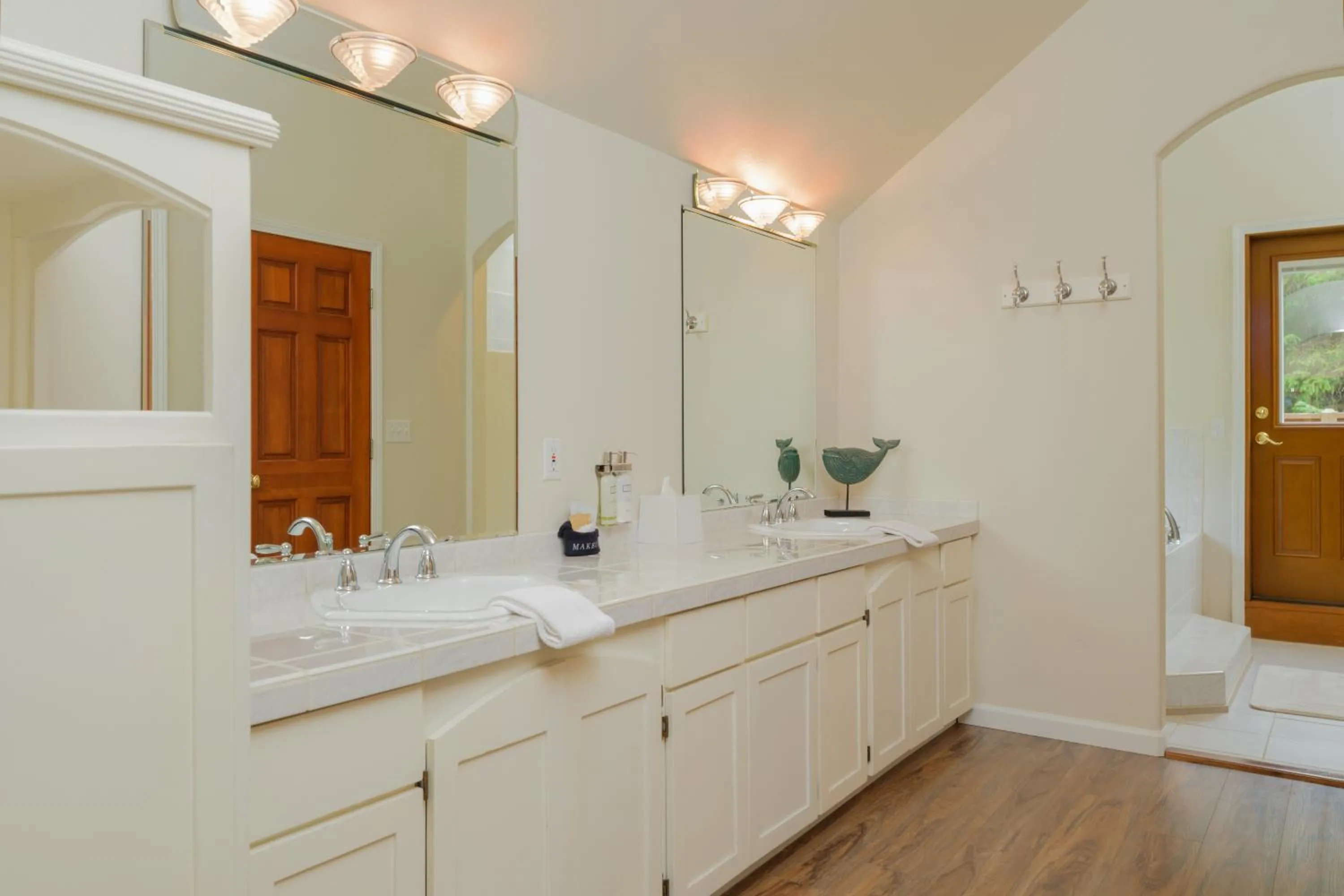 Bathroom in Arch Cape Inn and Retreat
