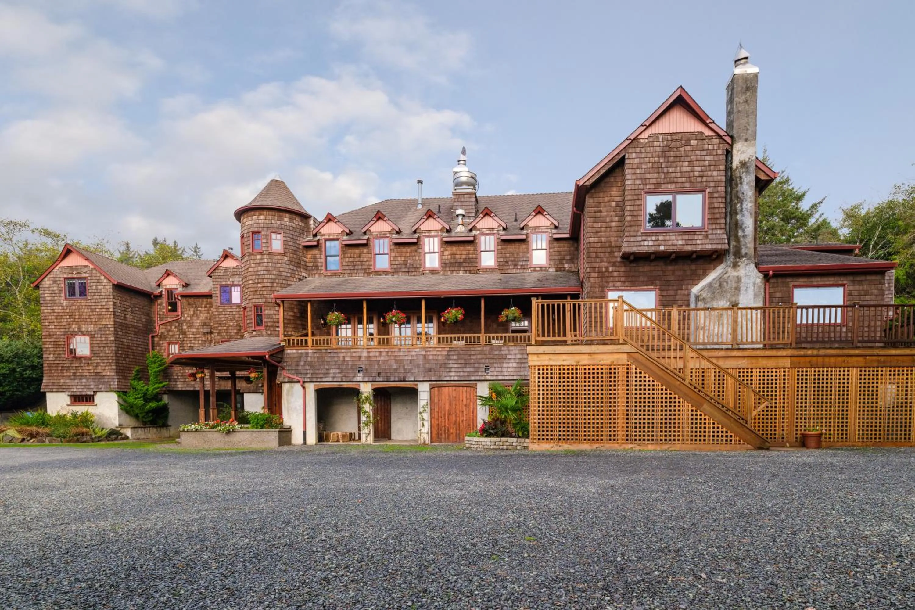 Property building in Arch Cape Inn and Retreat