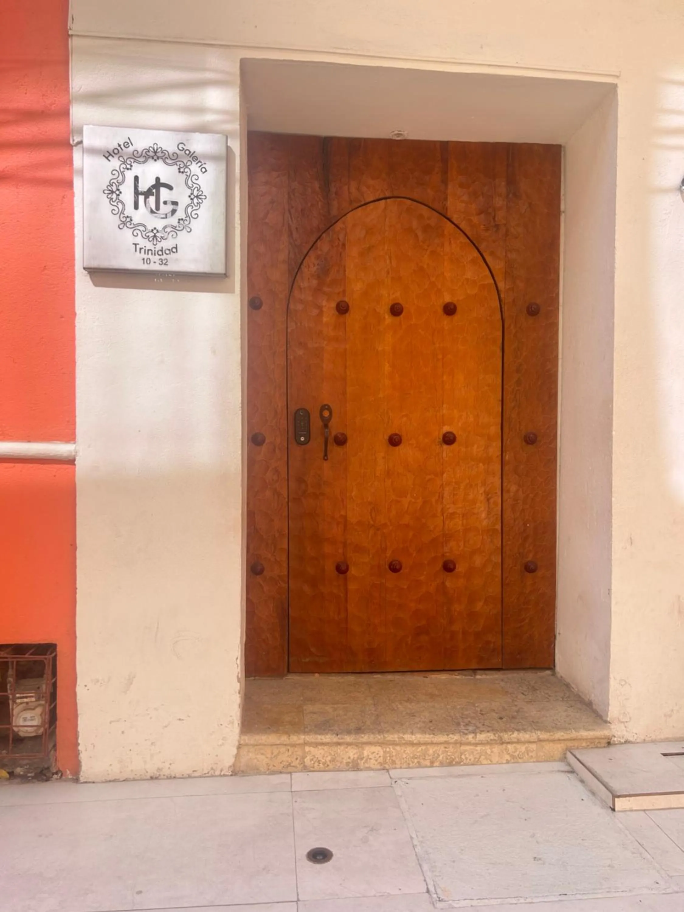 Facade/entrance in Hotel Galeria la Trinidad