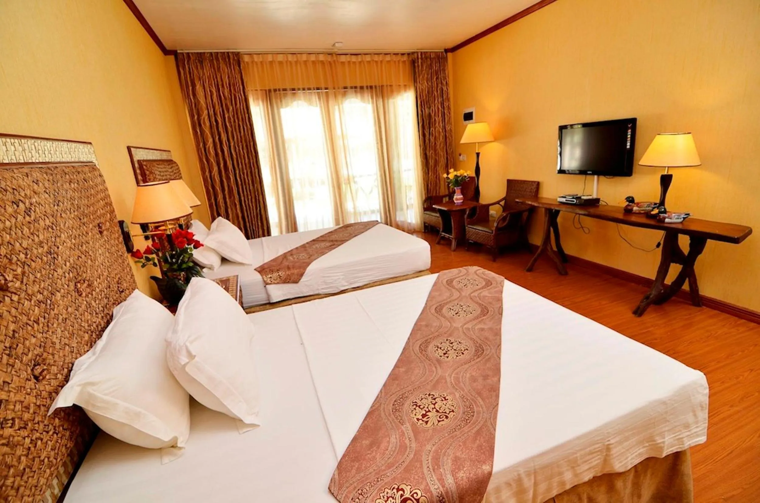 TV and multimedia, Bed in Malapascua Legend Water Sports and Resort