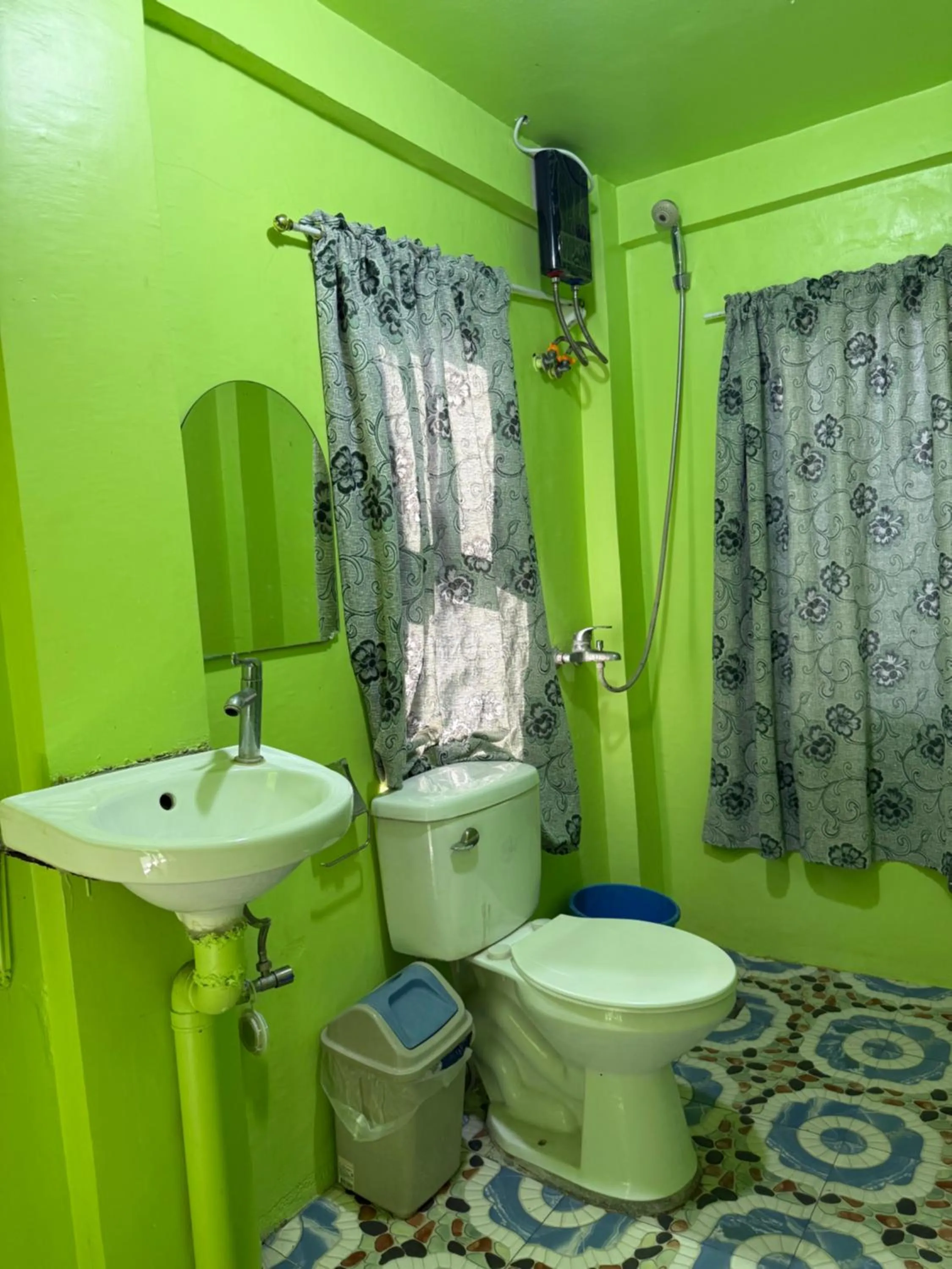 Toilet in Sascha's Resort Oslob