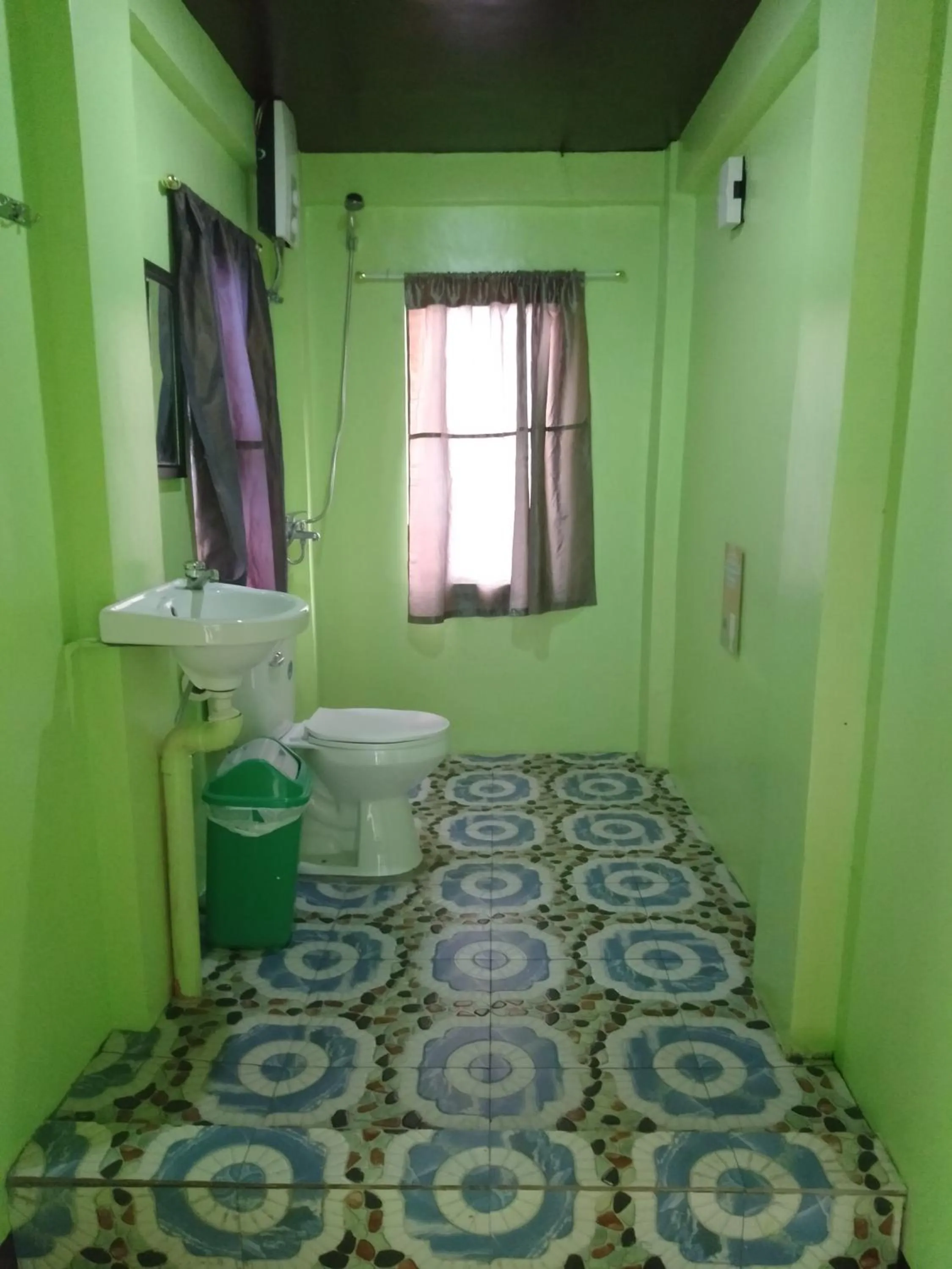 Toilet in Sascha's Resort Oslob