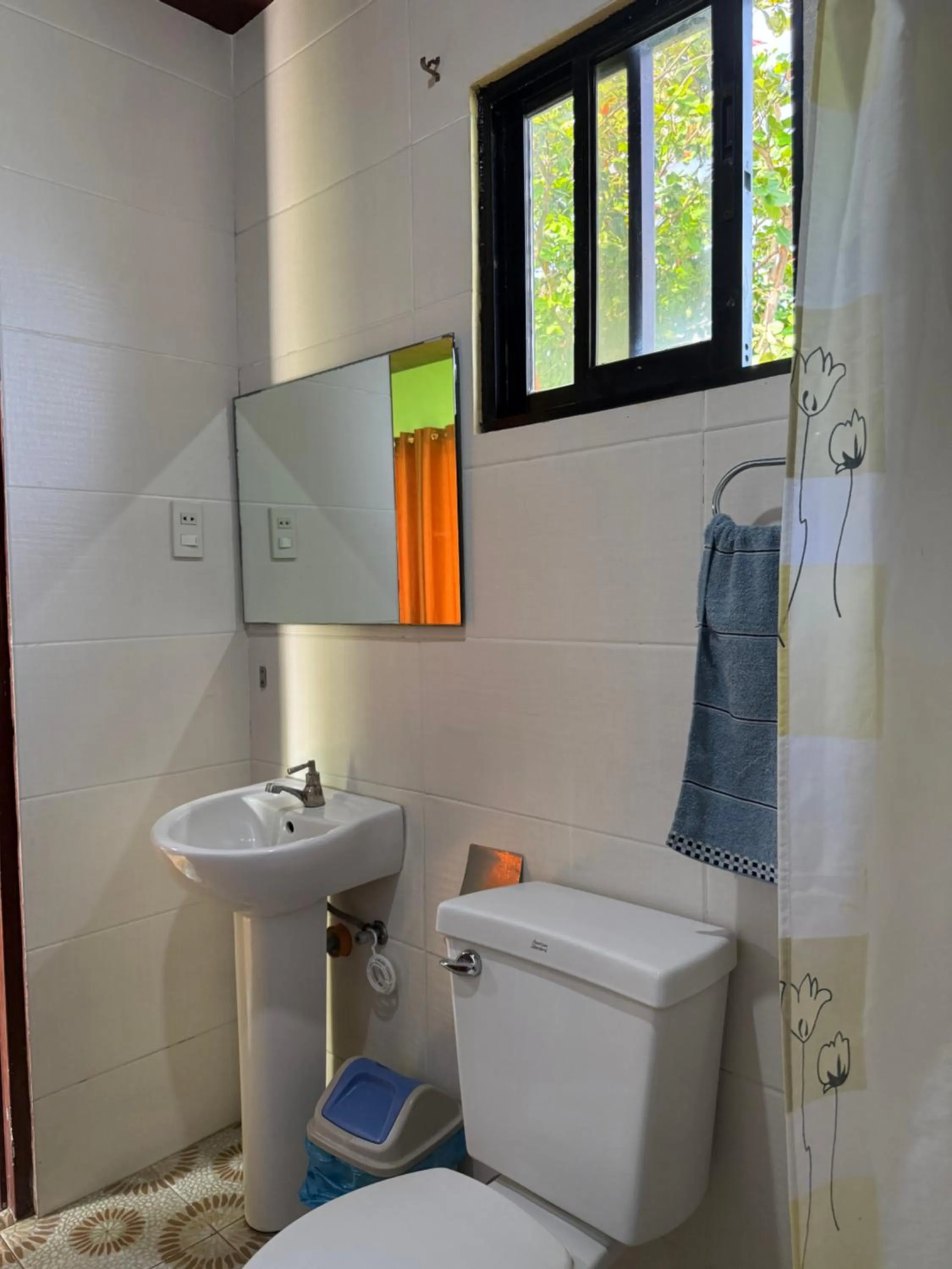 Toilet in Sascha's Resort Oslob