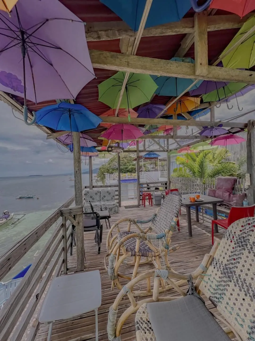 Seating area in Sascha's Resort Oslob