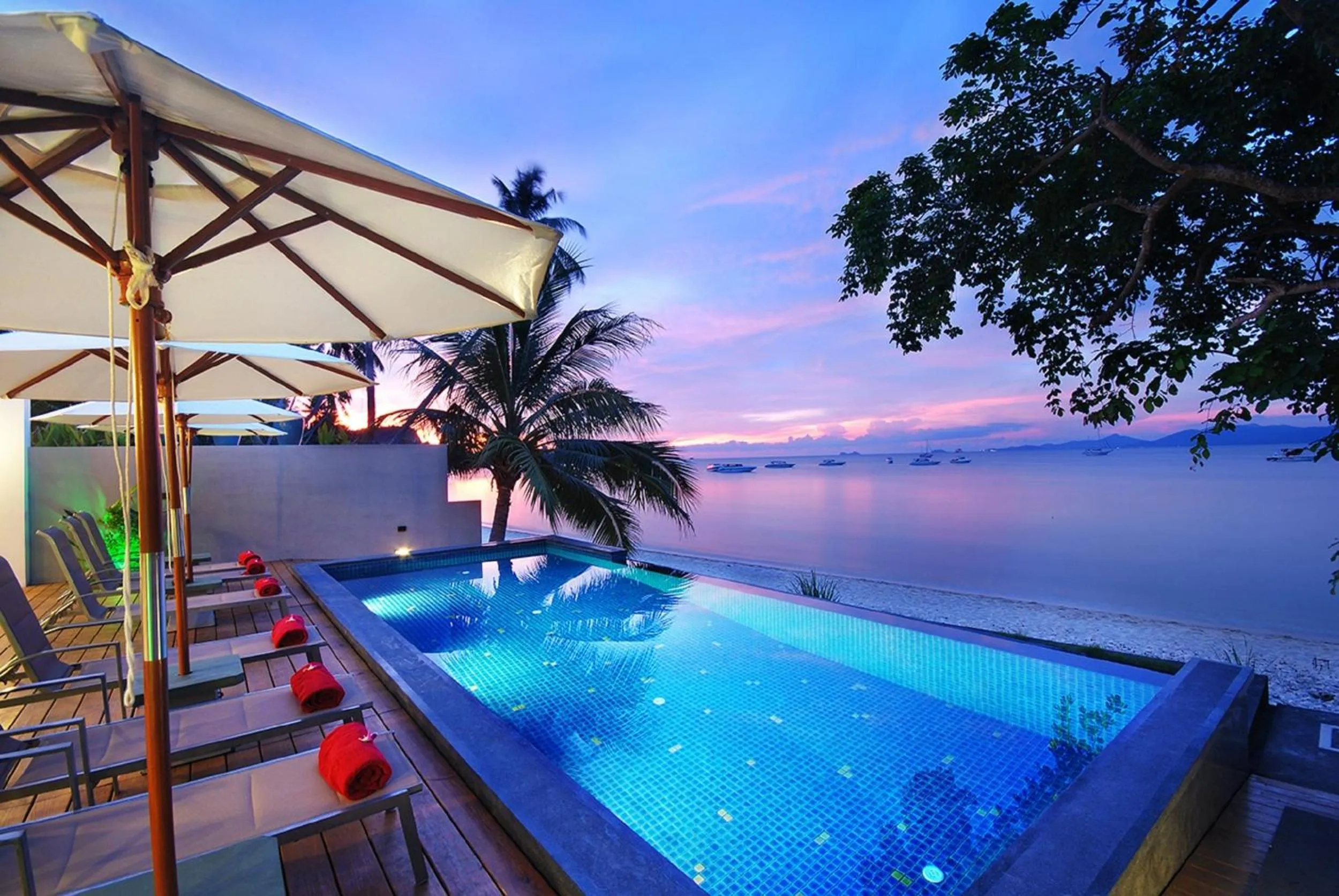 Swimming pool in Villa Labaron