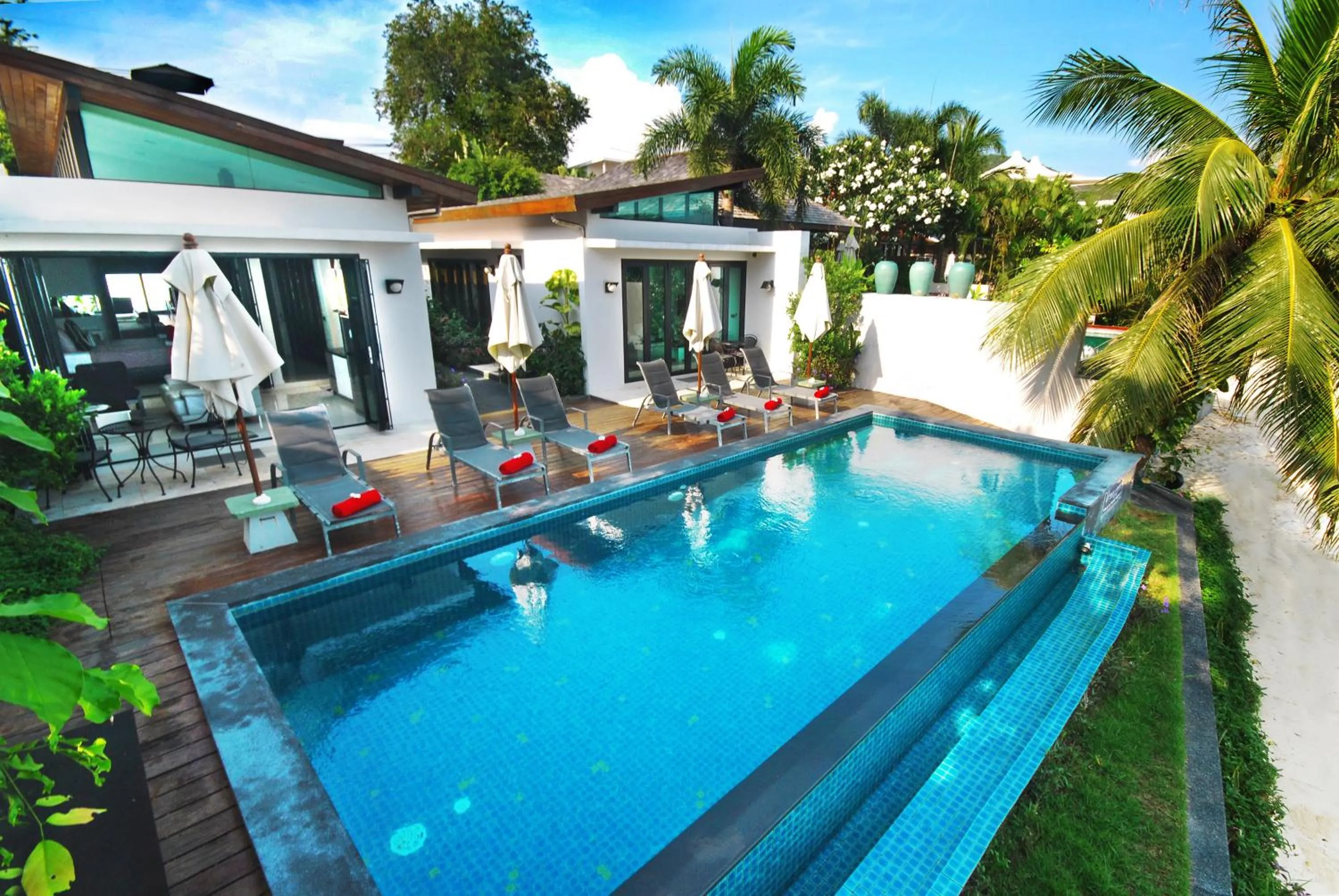 Pool view in Villa Labaron