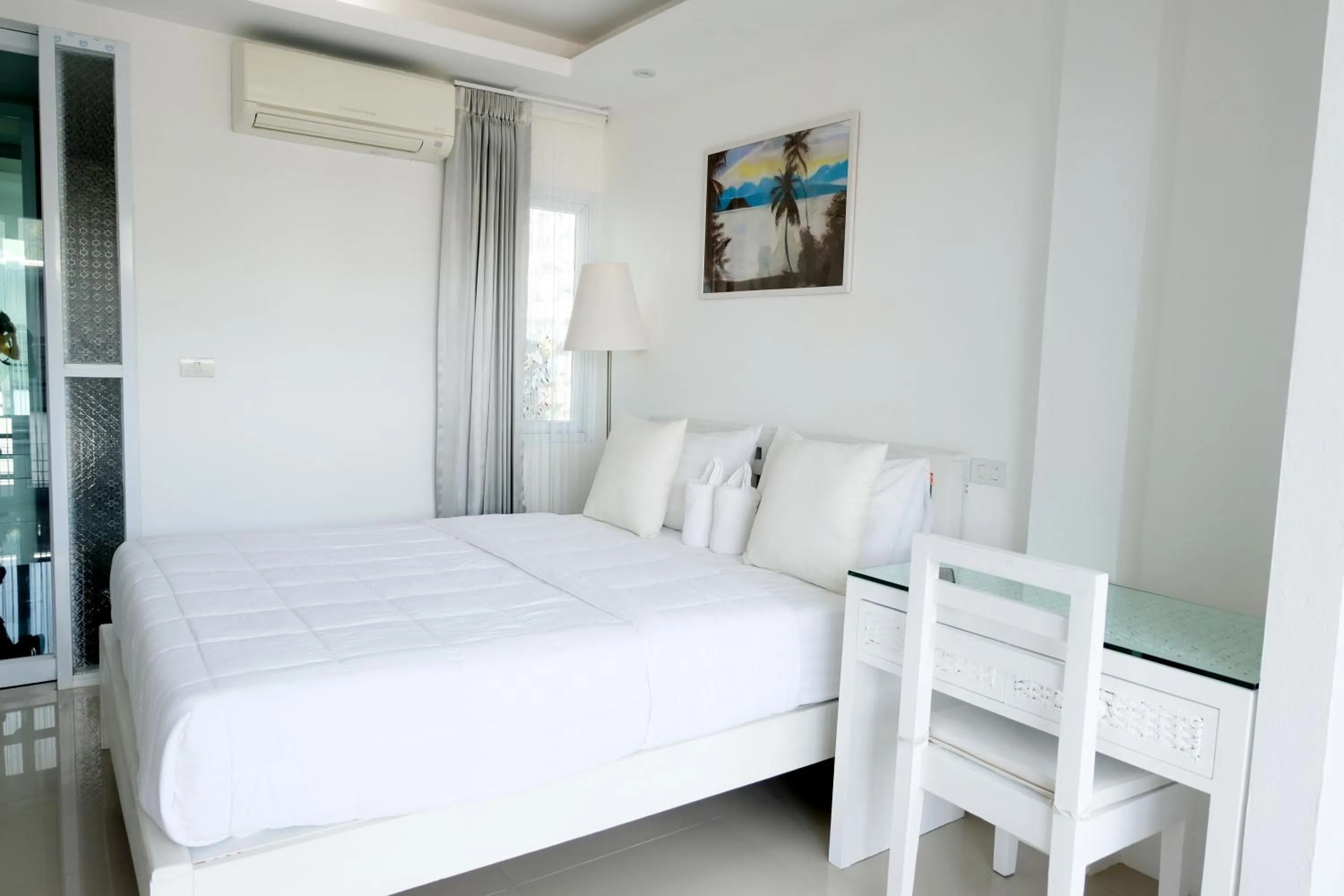 Bed in Baanpoon Apartment