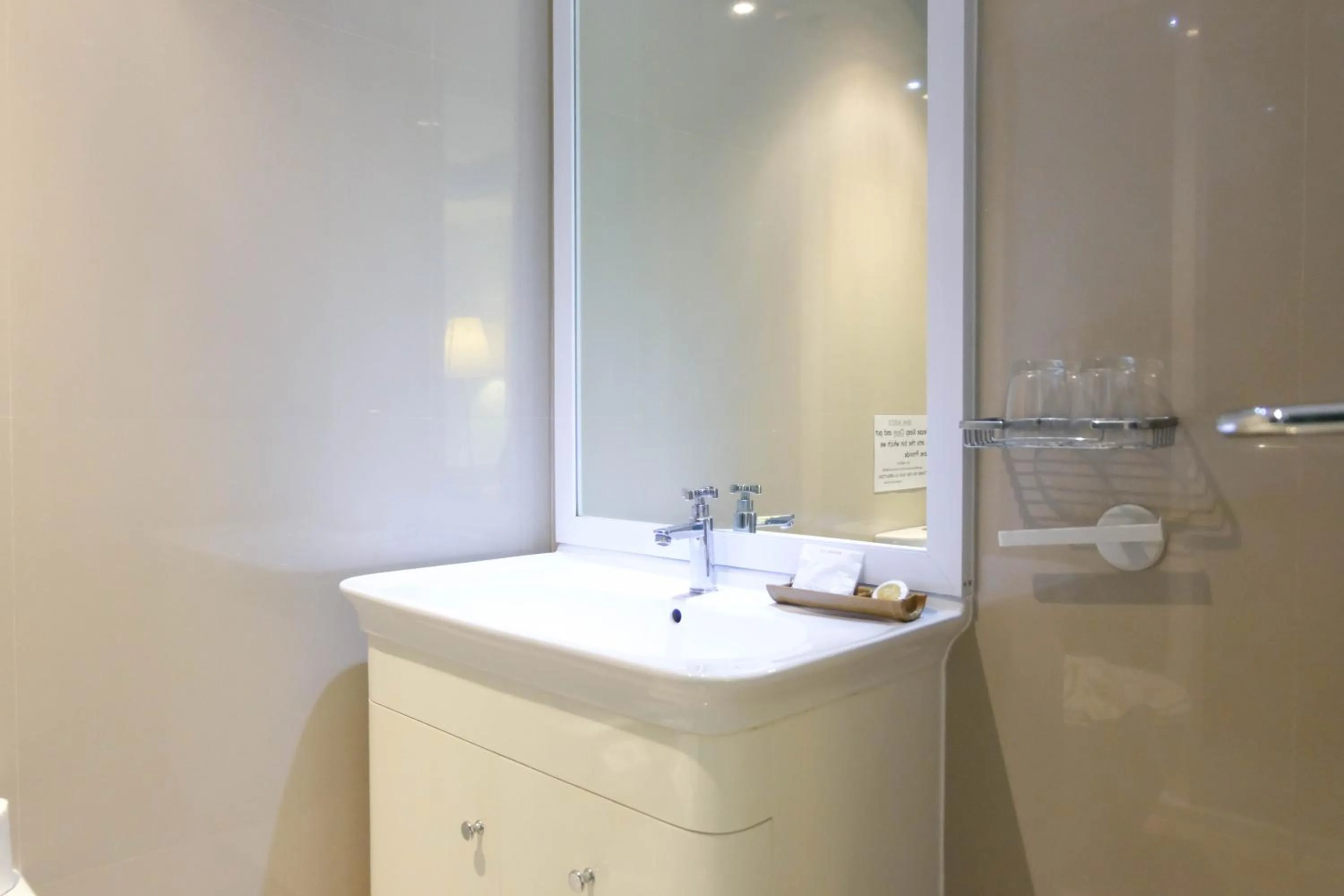 Bathroom in Baanpoon Apartment