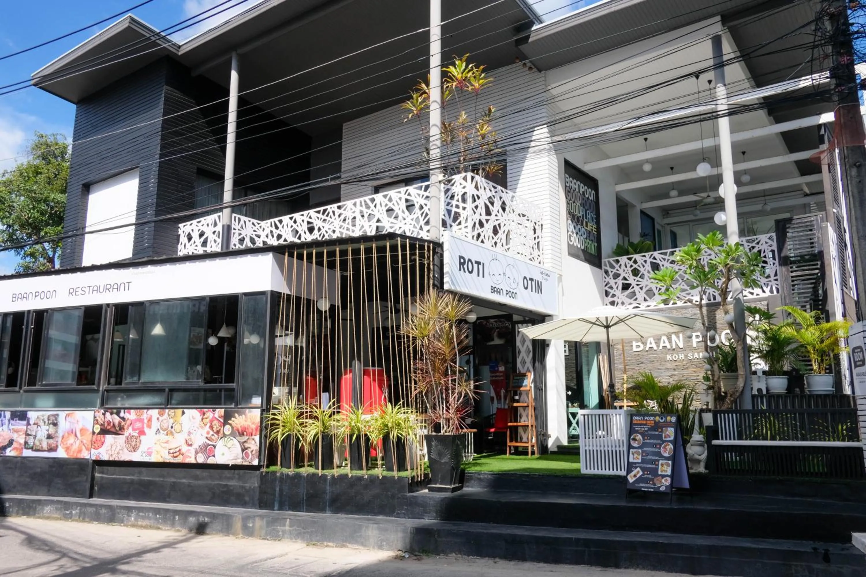 Restaurant/places to eat in Baanpoon Apartment