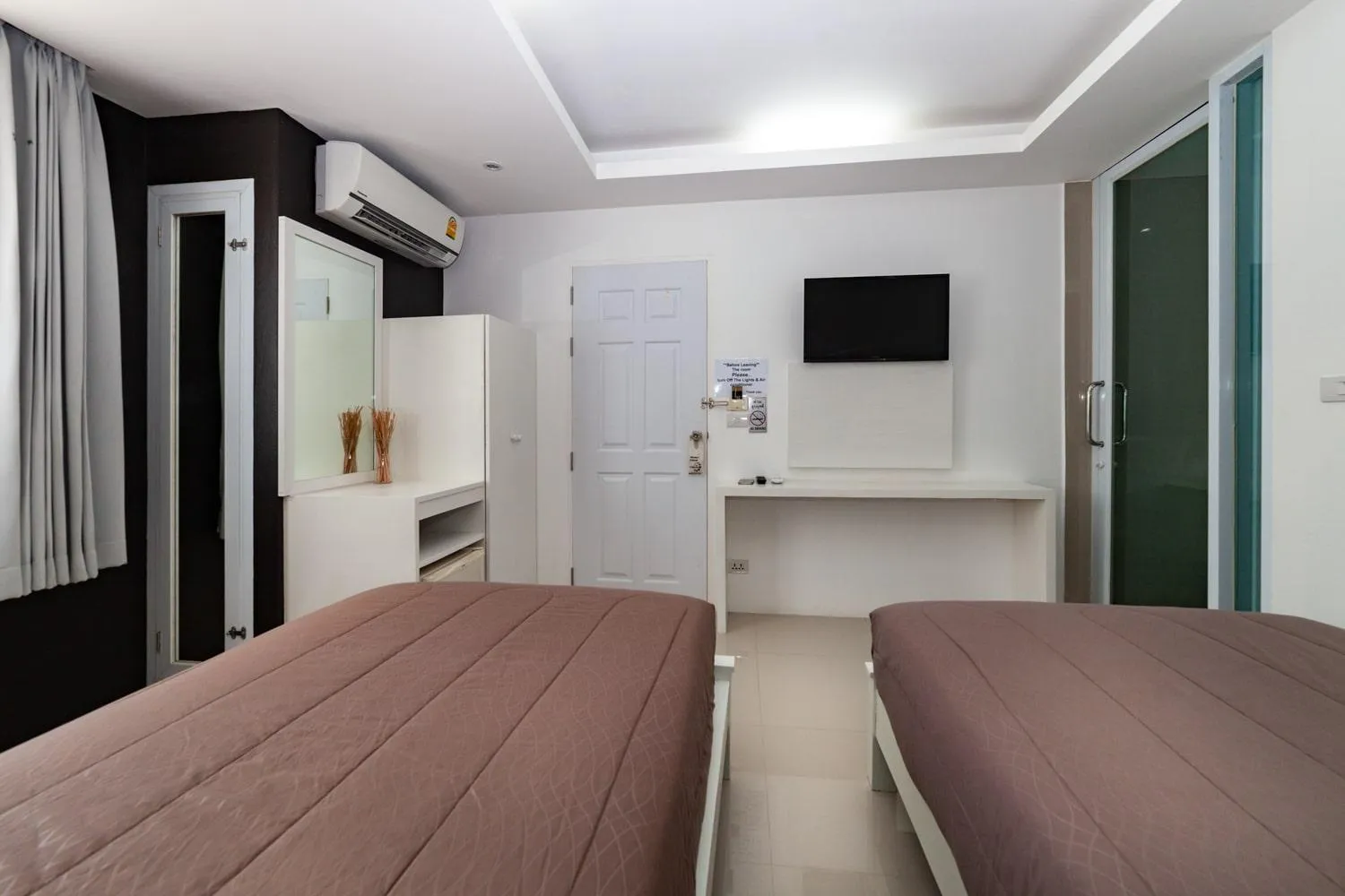 Bed in Baanpoon Apartment