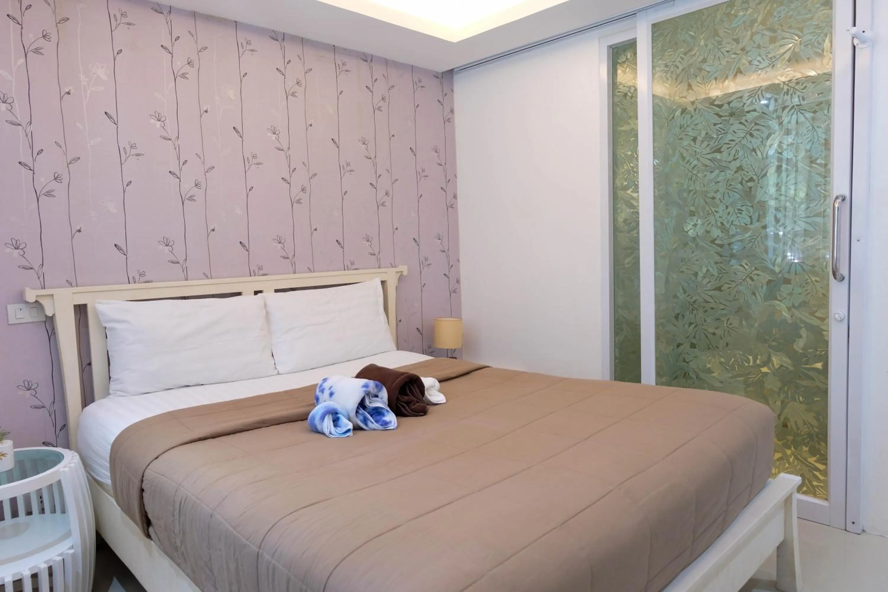 Bed in Baanpoon Apartment