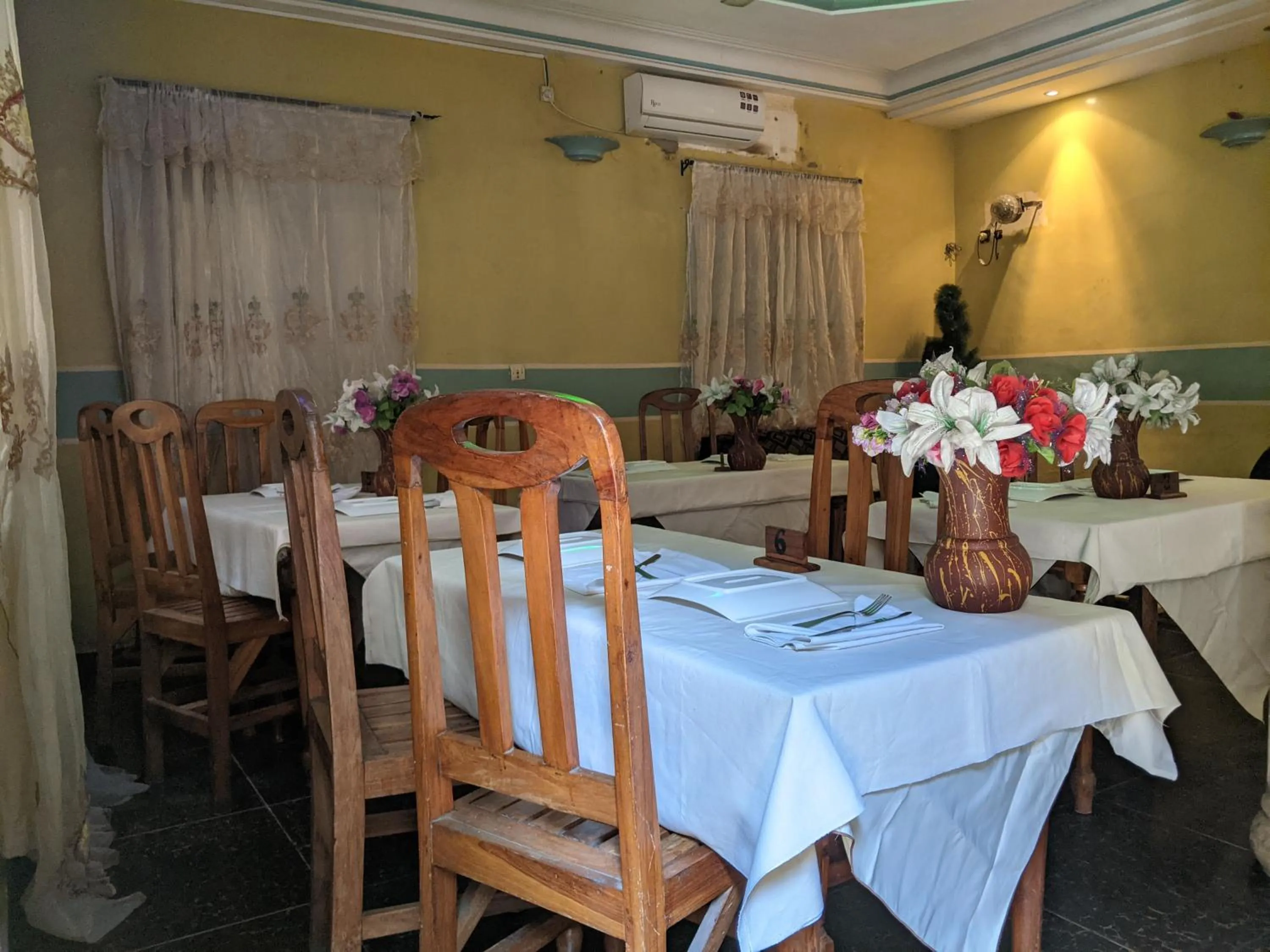 Restaurant/places to eat in Hotel-Restaurant Bella Vida