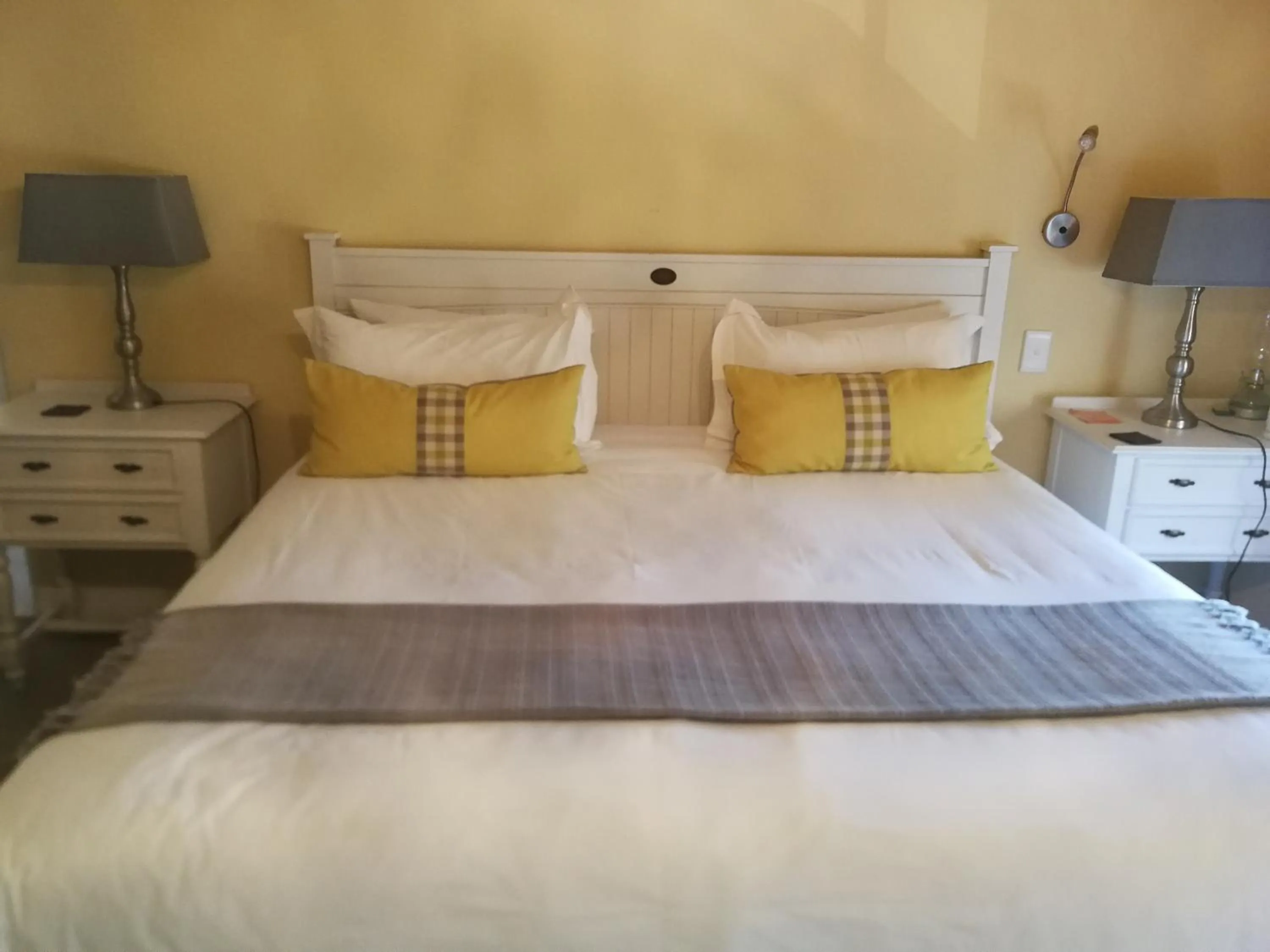 Bedroom, Bed in The Rose Cottage B&B