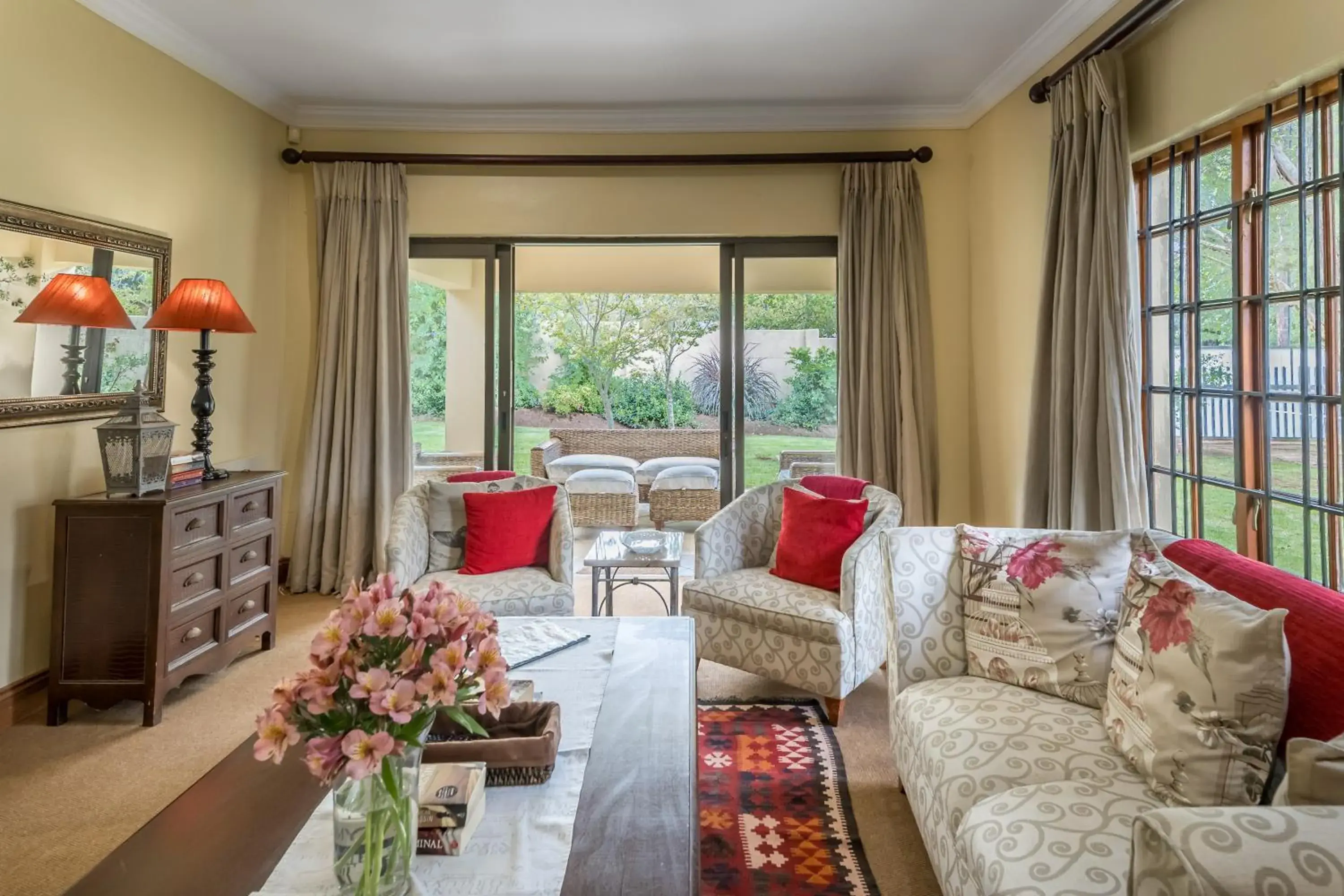 One-Bedroom Suite with Garden View - single occupancy - 294 Van Riebeeck Street in The Rose Cottage B&B One-Bedroom Suite with Garden View - single occupancy - 294 Van Riebeeck Street in The Rose Cottage B&B