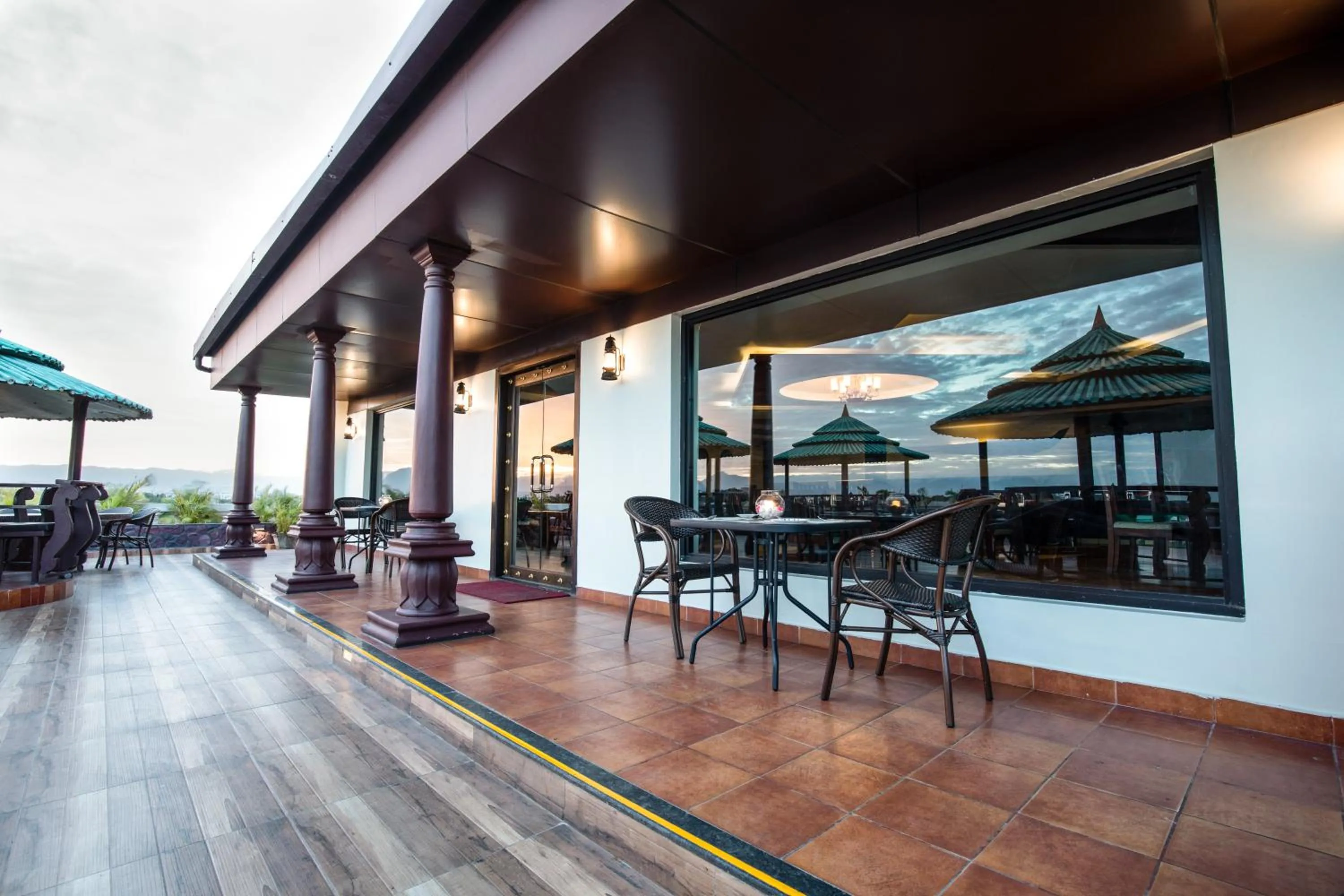 Restaurant/places to eat in Jenneys Residency