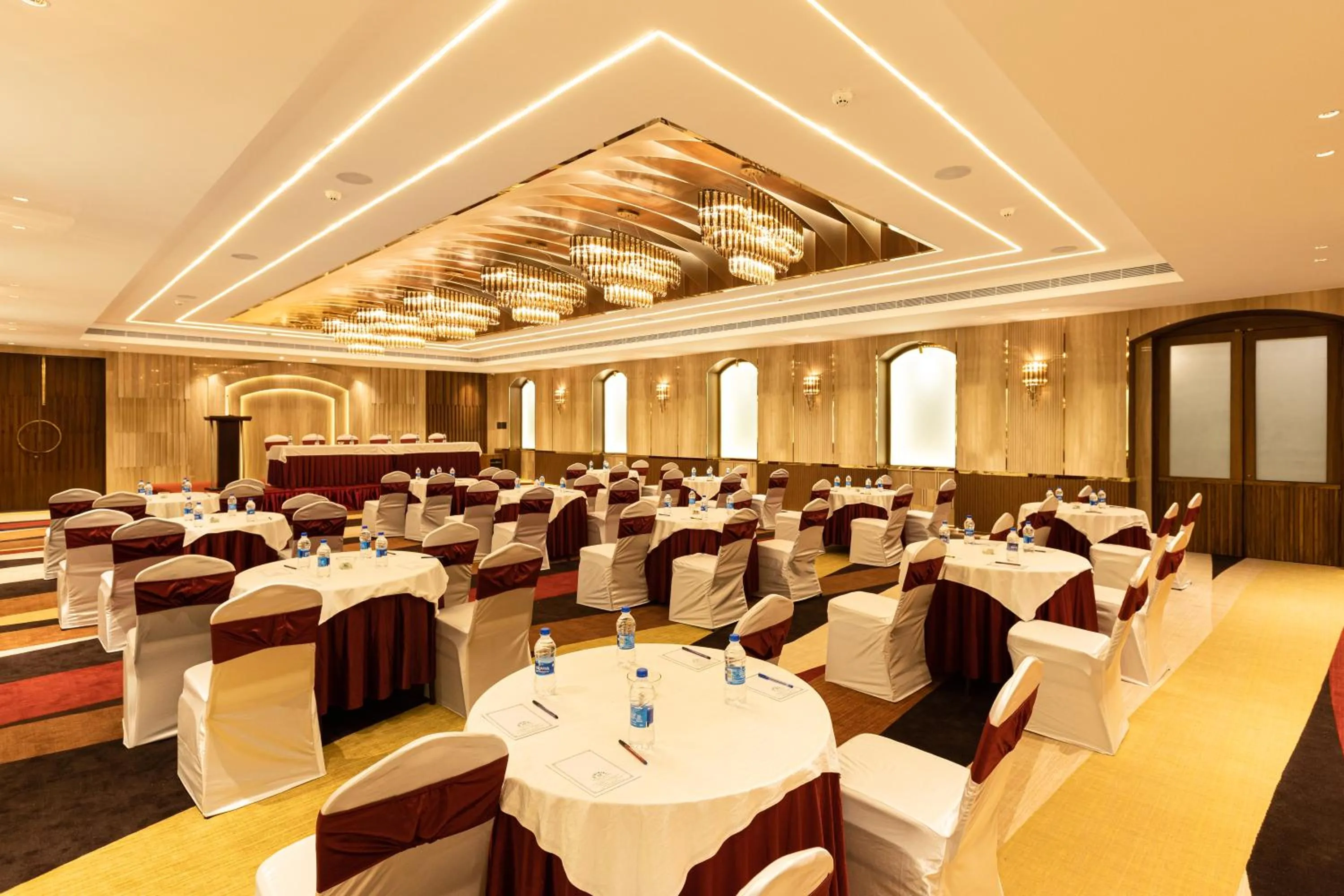 Banquet/Function facilities in Jenneys Residency