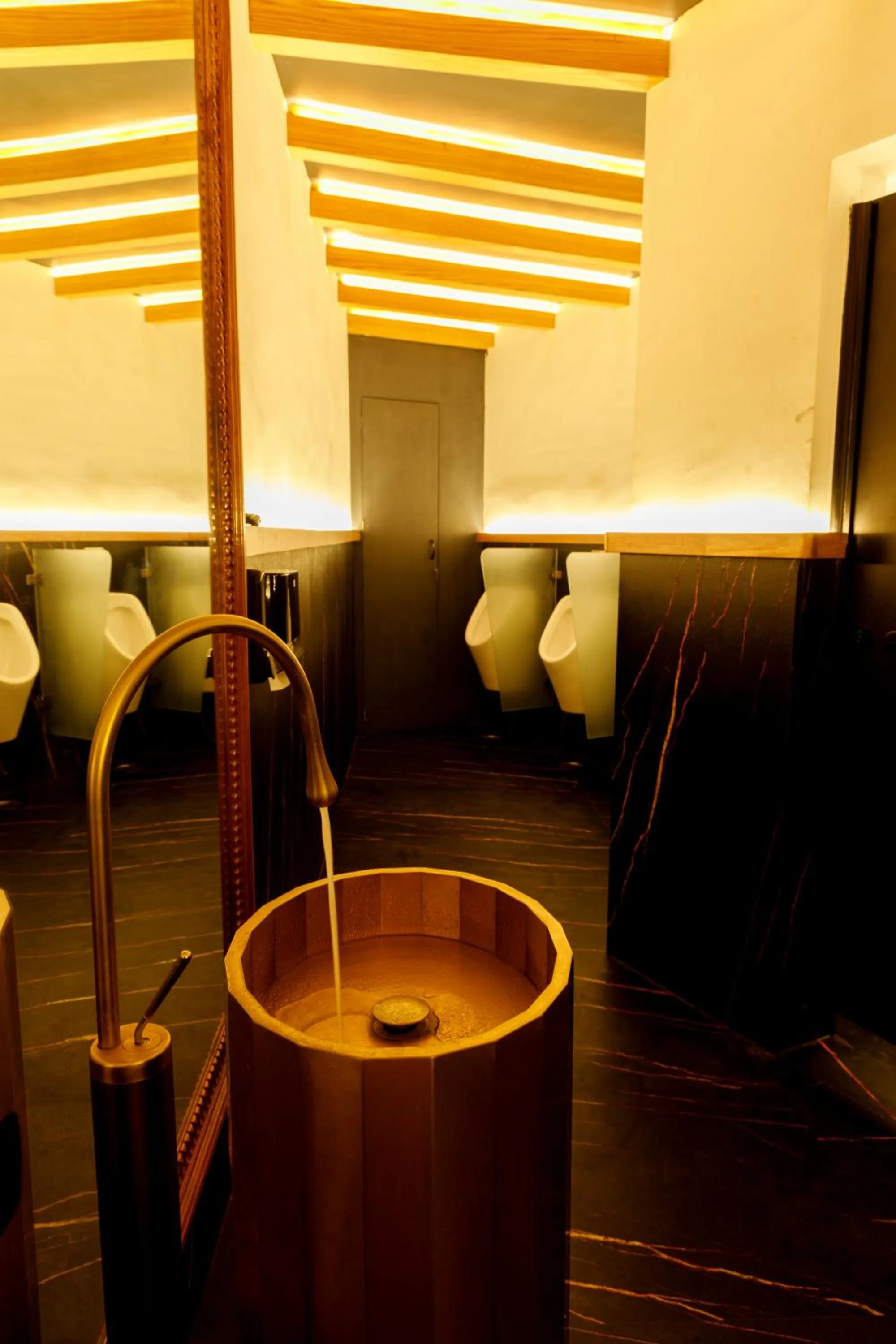 Lounge or bar in Jenneys Residency