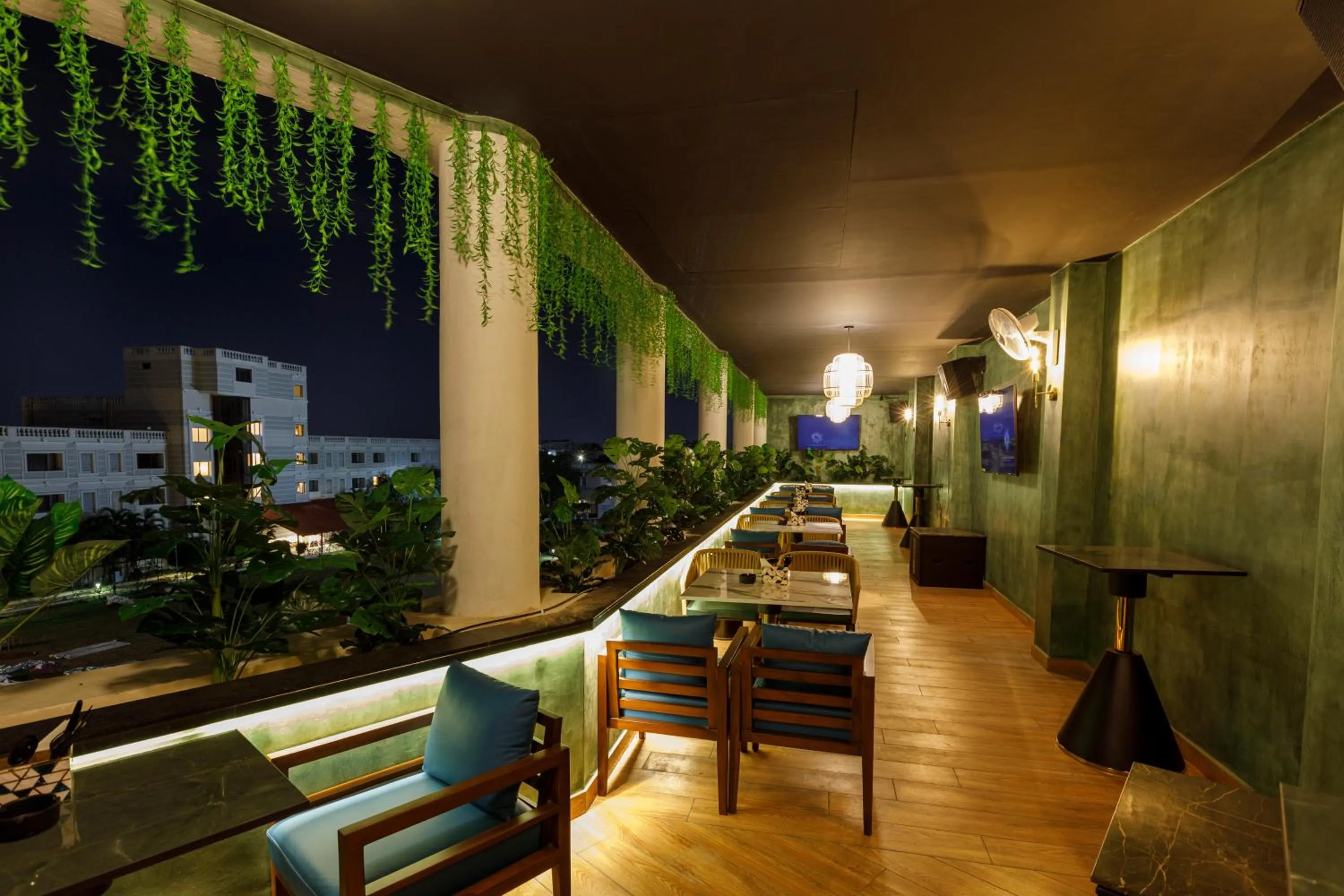 Lounge or bar in Jenneys Residency