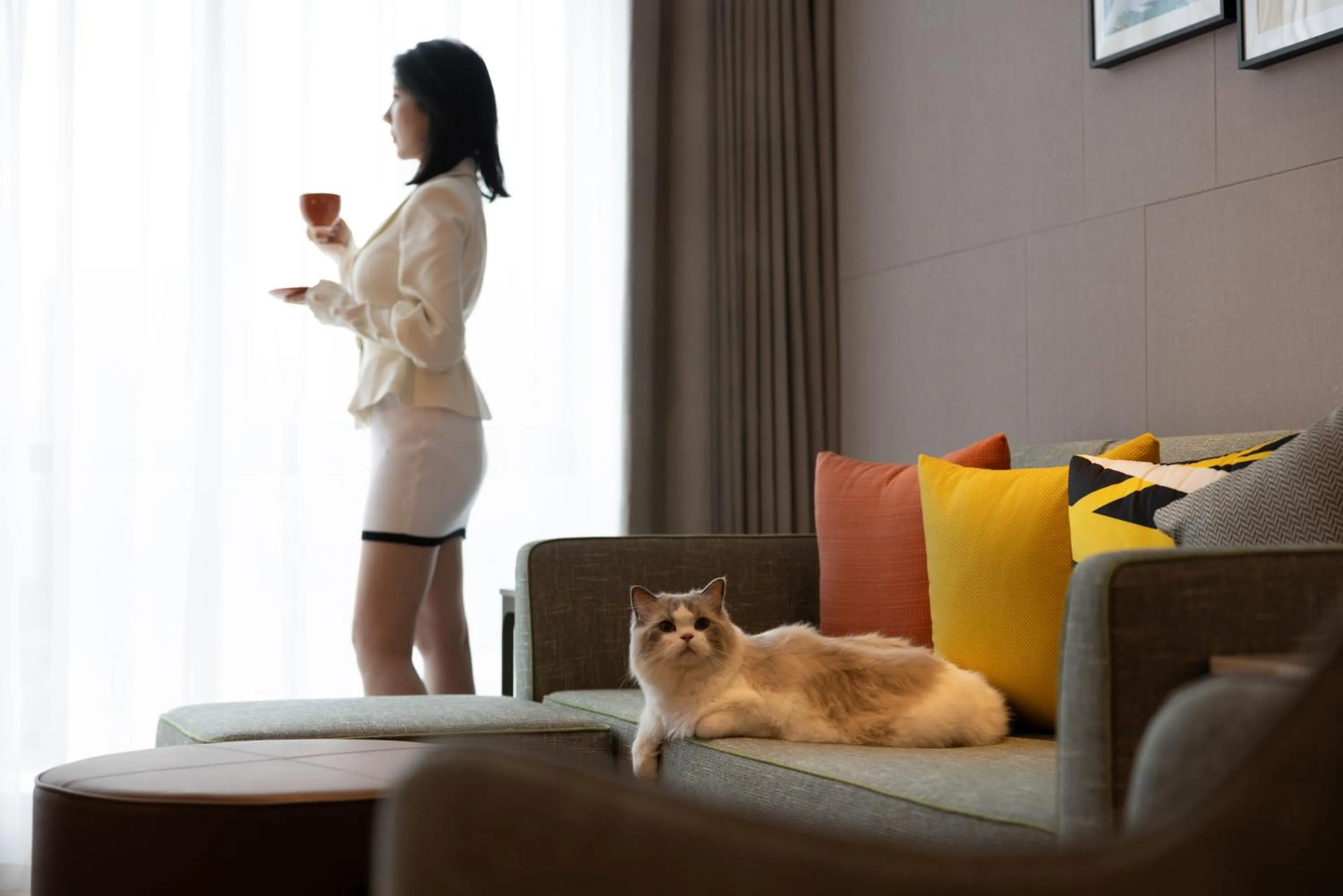 People in Home2 Suites by Hilton Guiyang Guanshanhu