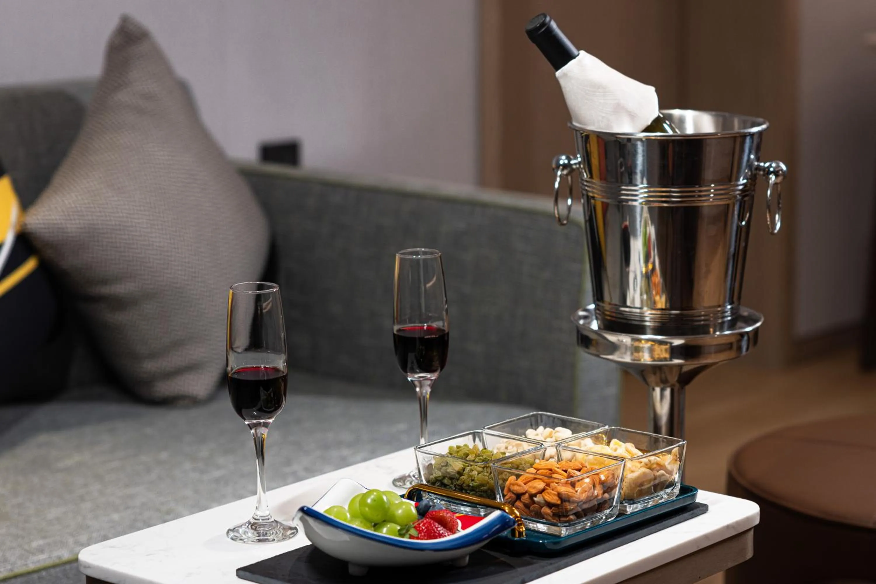 Food and drinks in Home2 Suites by Hilton Guiyang Guanshanhu