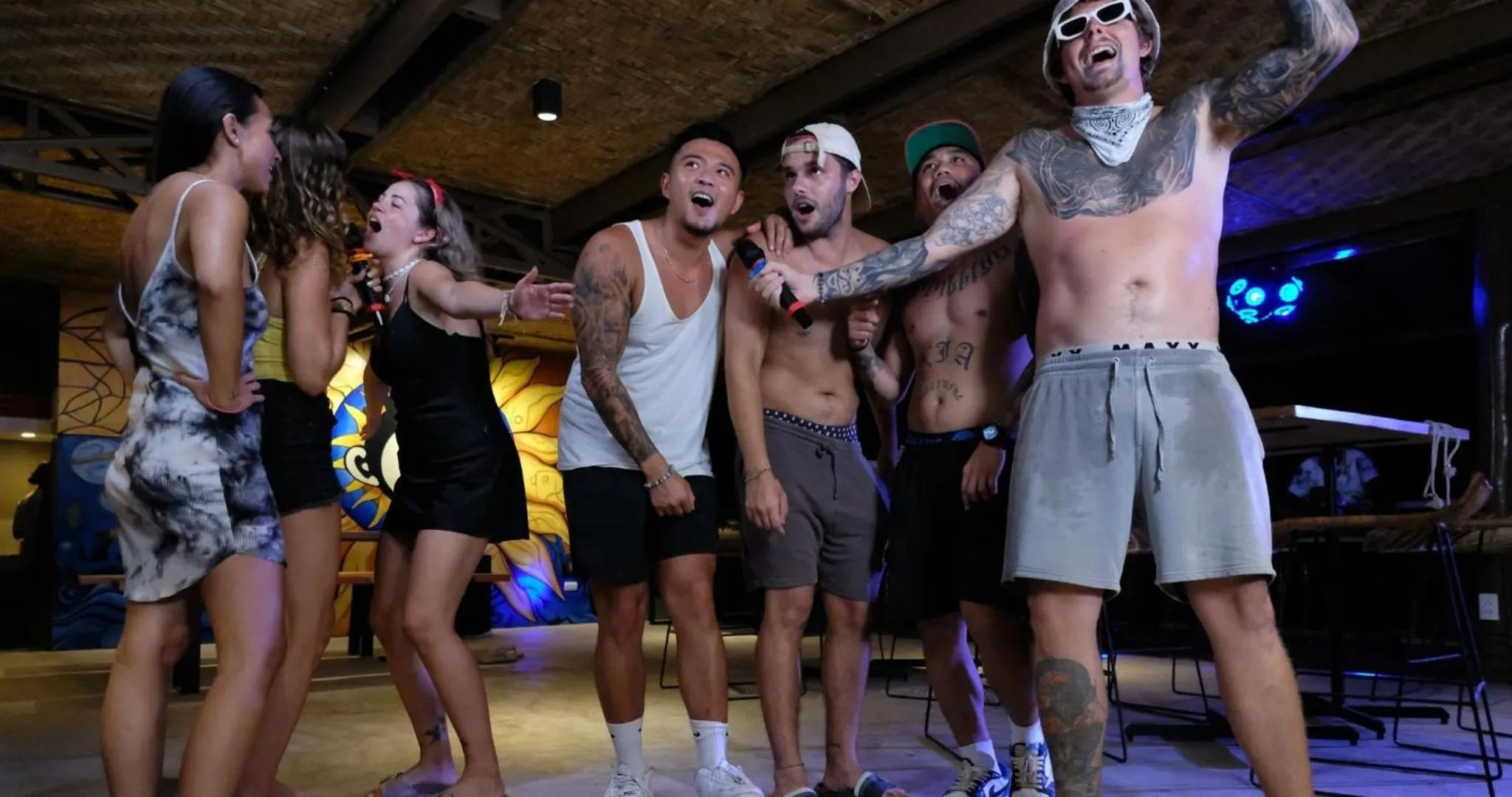 Lounge or bar in Mad Monkey Siquijor