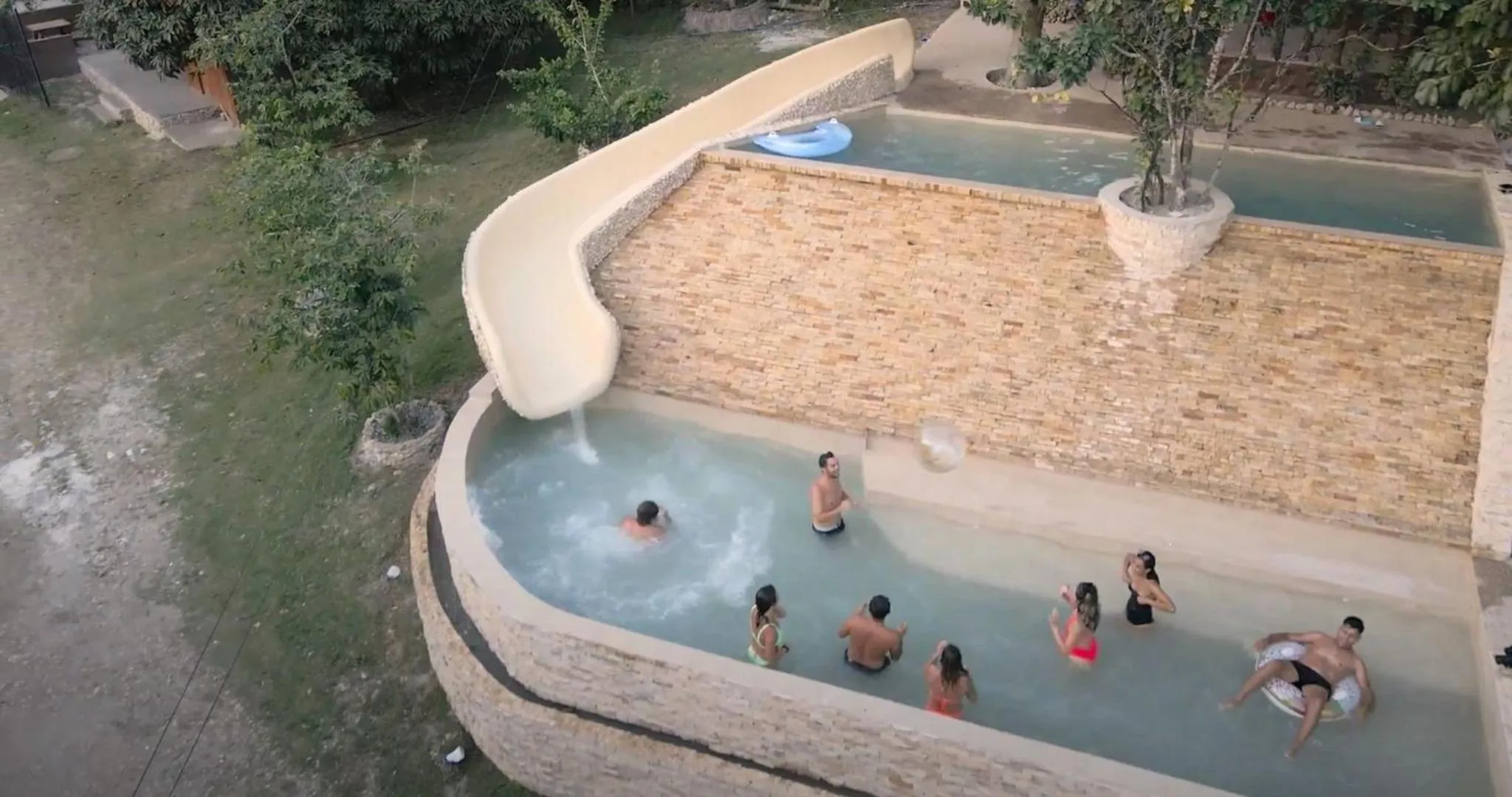 Swimming pool in Mad Monkey Siquijor