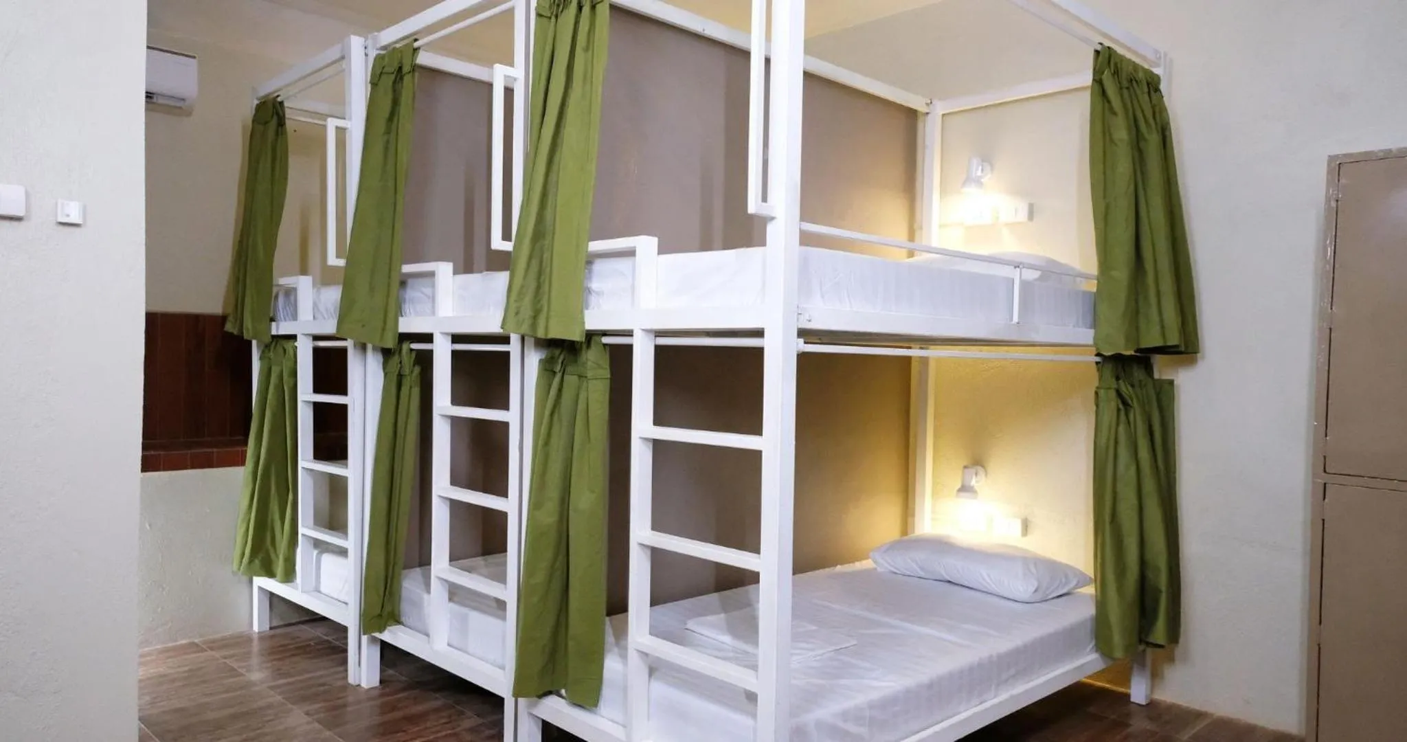 Bed in Mad Monkey Siquijor