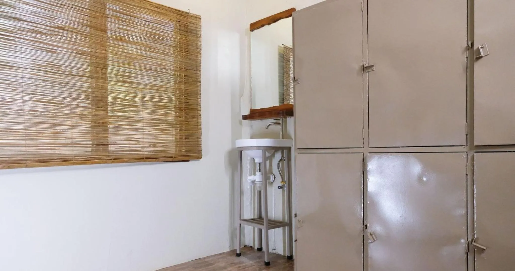 microwave in Mad Monkey Siquijor